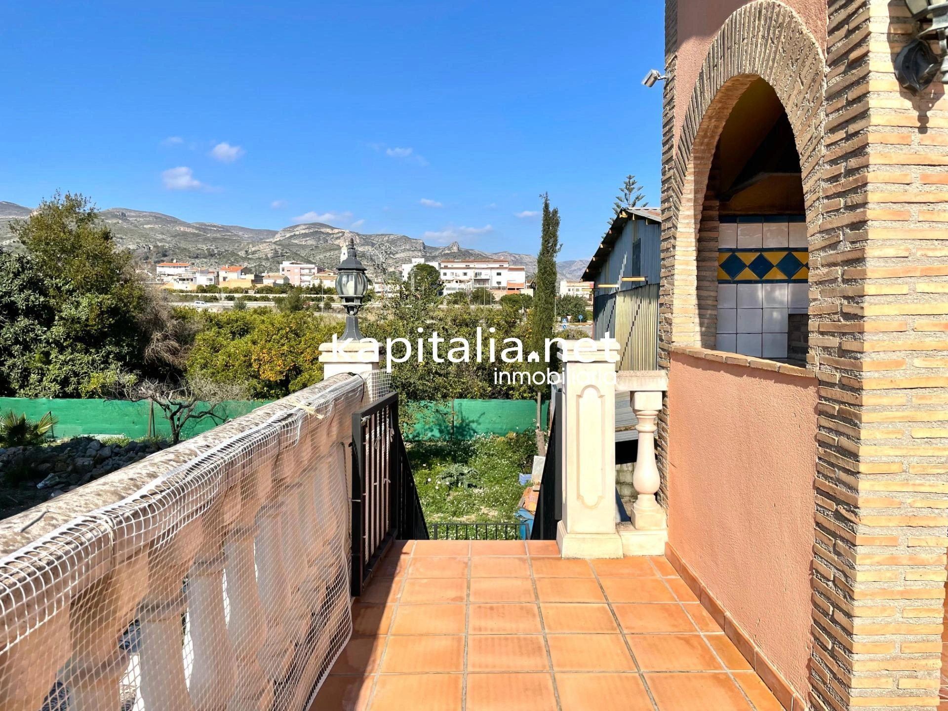 09738 - Casa con parcela a la venta en Alfauir.