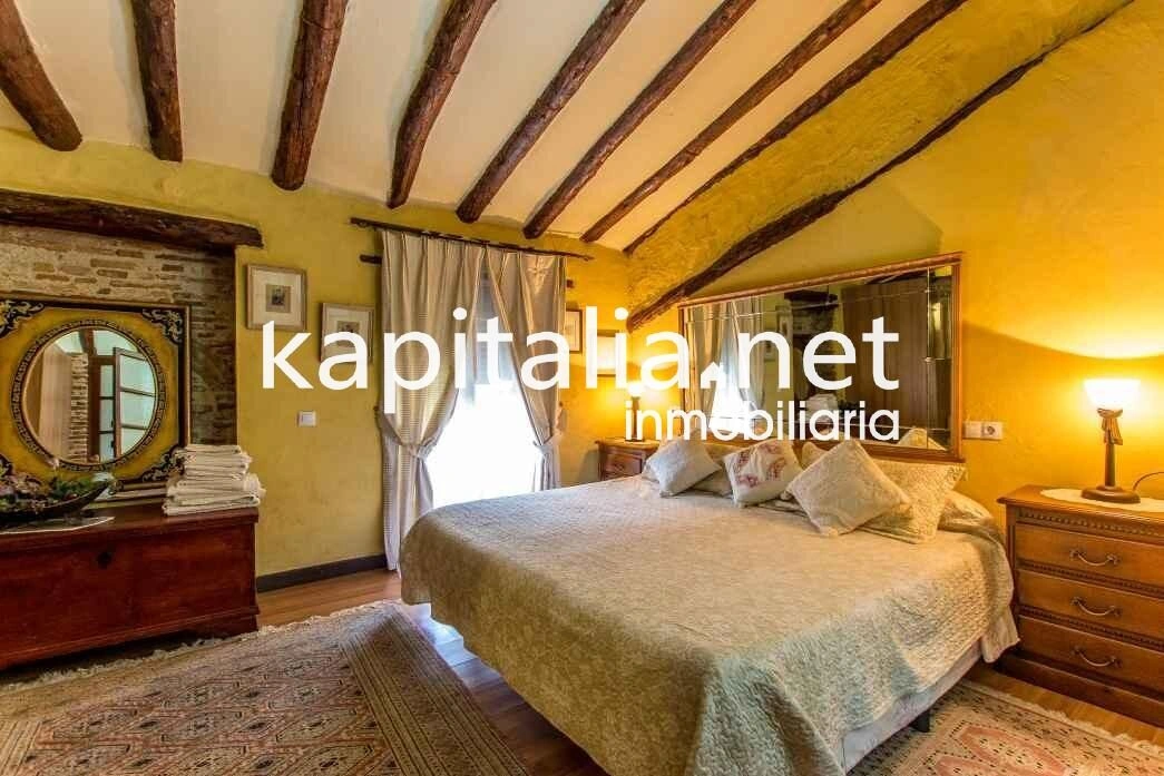 08601 - CASA RURAL A LA VENTA