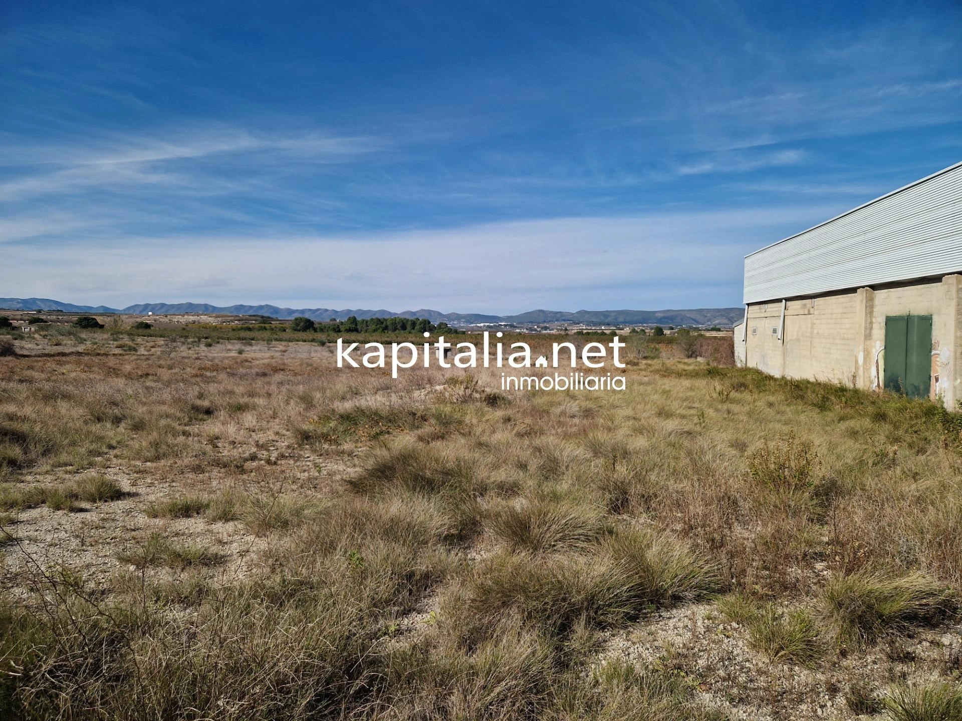 08854 - Nave en venta más 30.000m2 de parcela en Belgida