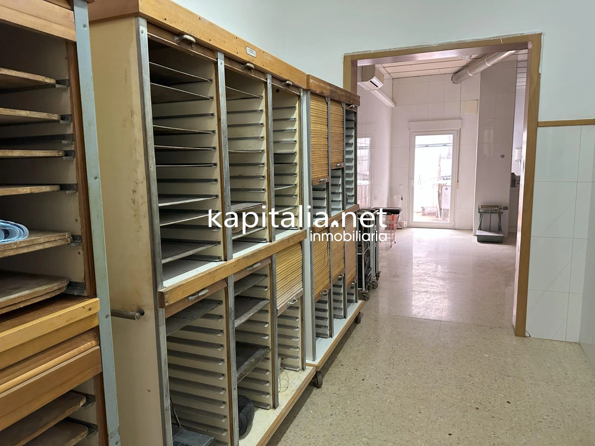 09550 - TRASPASO DE NEGOCIO Y VENTA DE LOCAL COMERCIAL