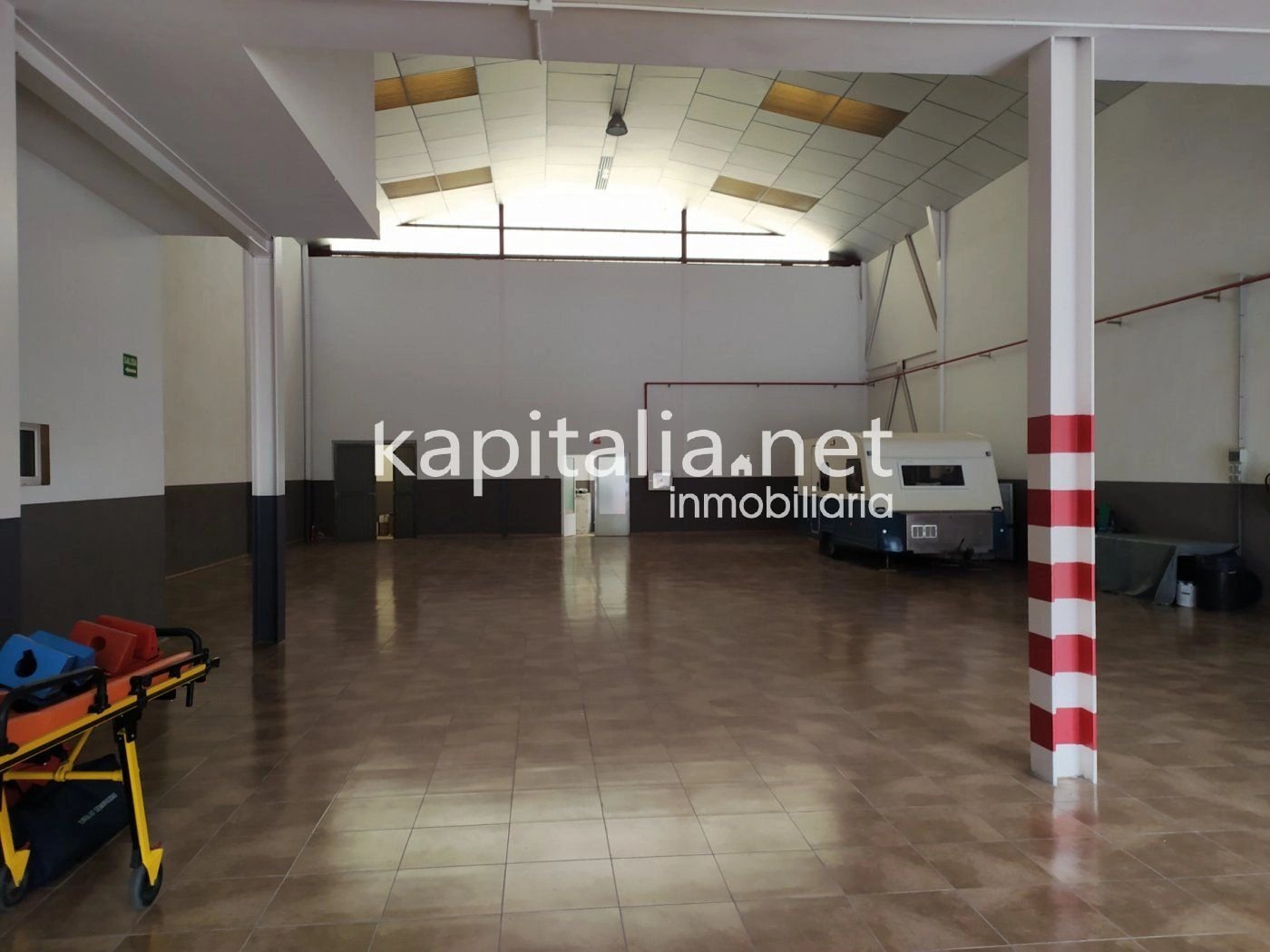 NAVE INDUSTRIAL EN PRIMERA LÍNEA