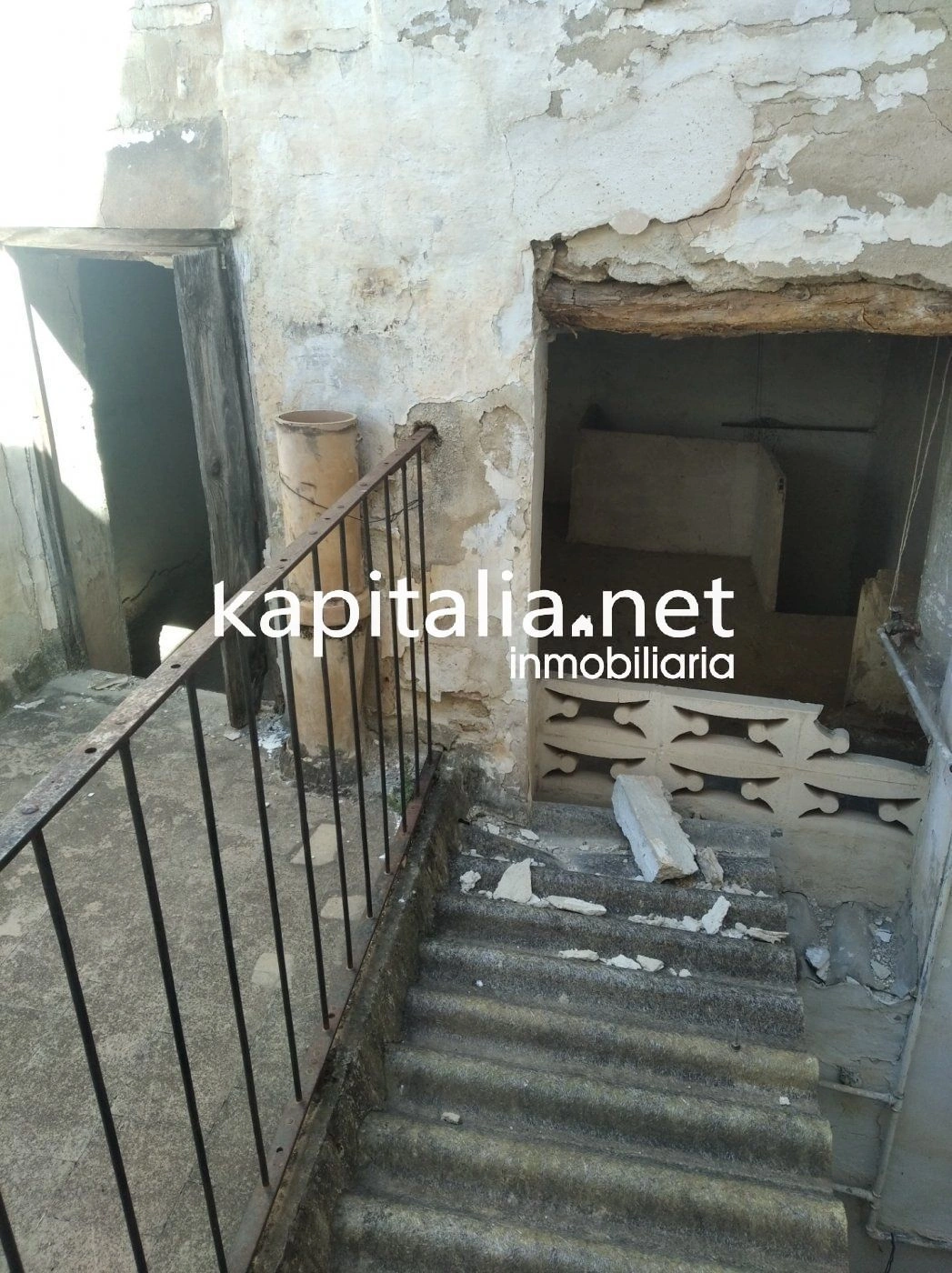 06887 - INTERESANTE CASA A LA VENTA EN ONTINYENT, ZONA CERCA DEL CENTRO COMERCIAL Y DE LA PLAZA CONCEPCION.