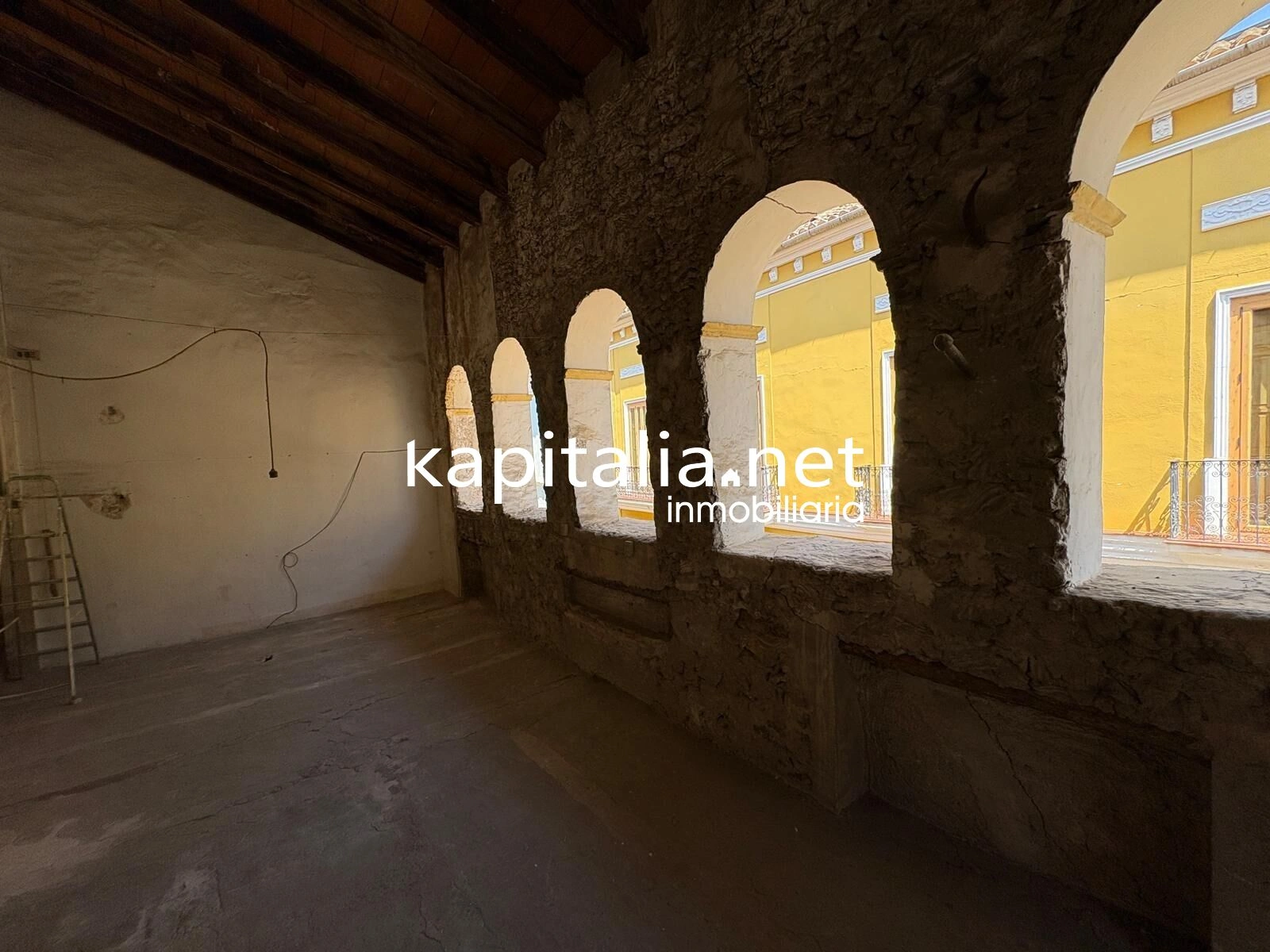10011 - CASA SEÑORIAL A LA VENTA EN EL CENTRO DE XATIVA