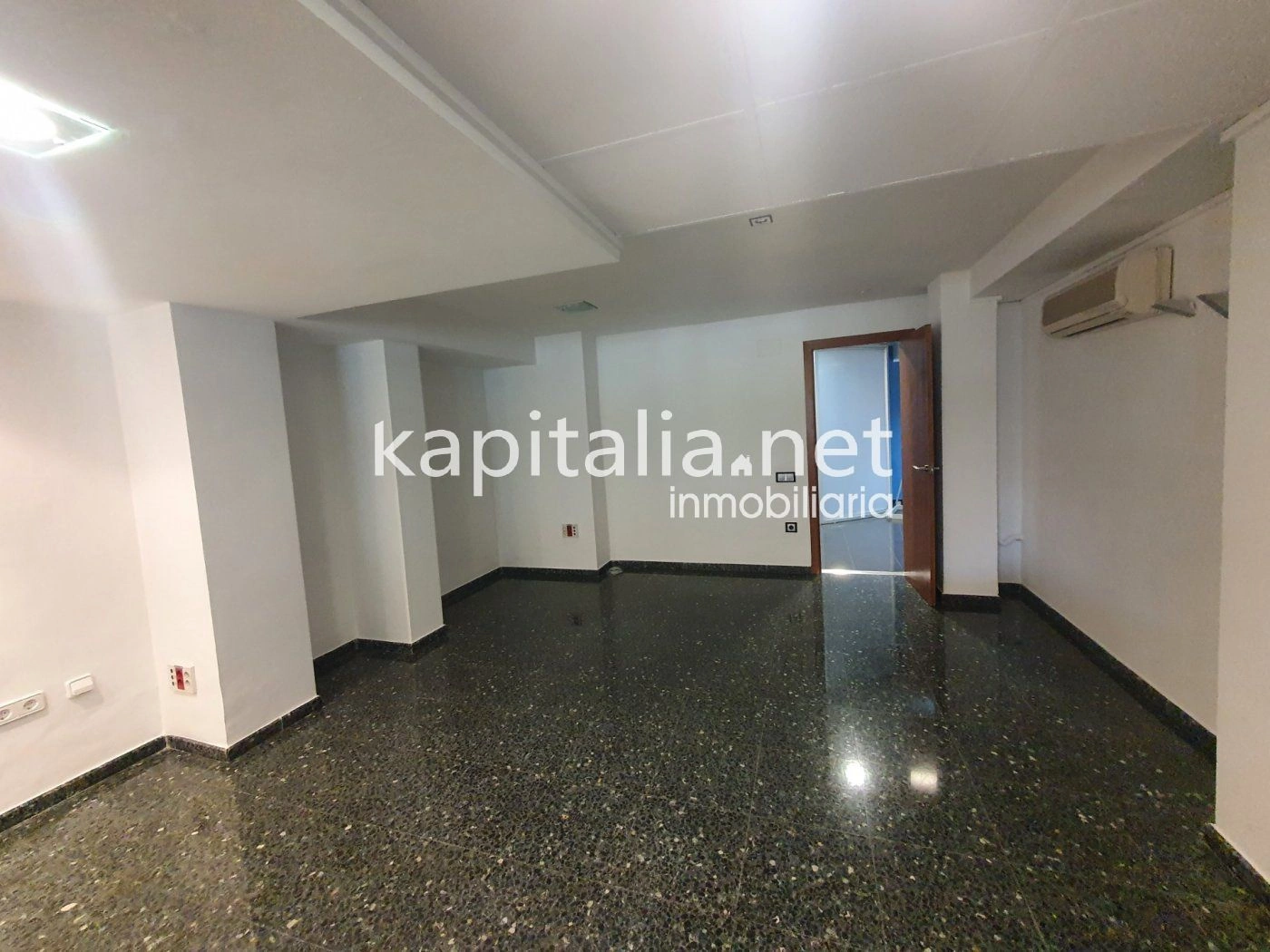 06497 - Mezzanine for rent in Ontinyent.
