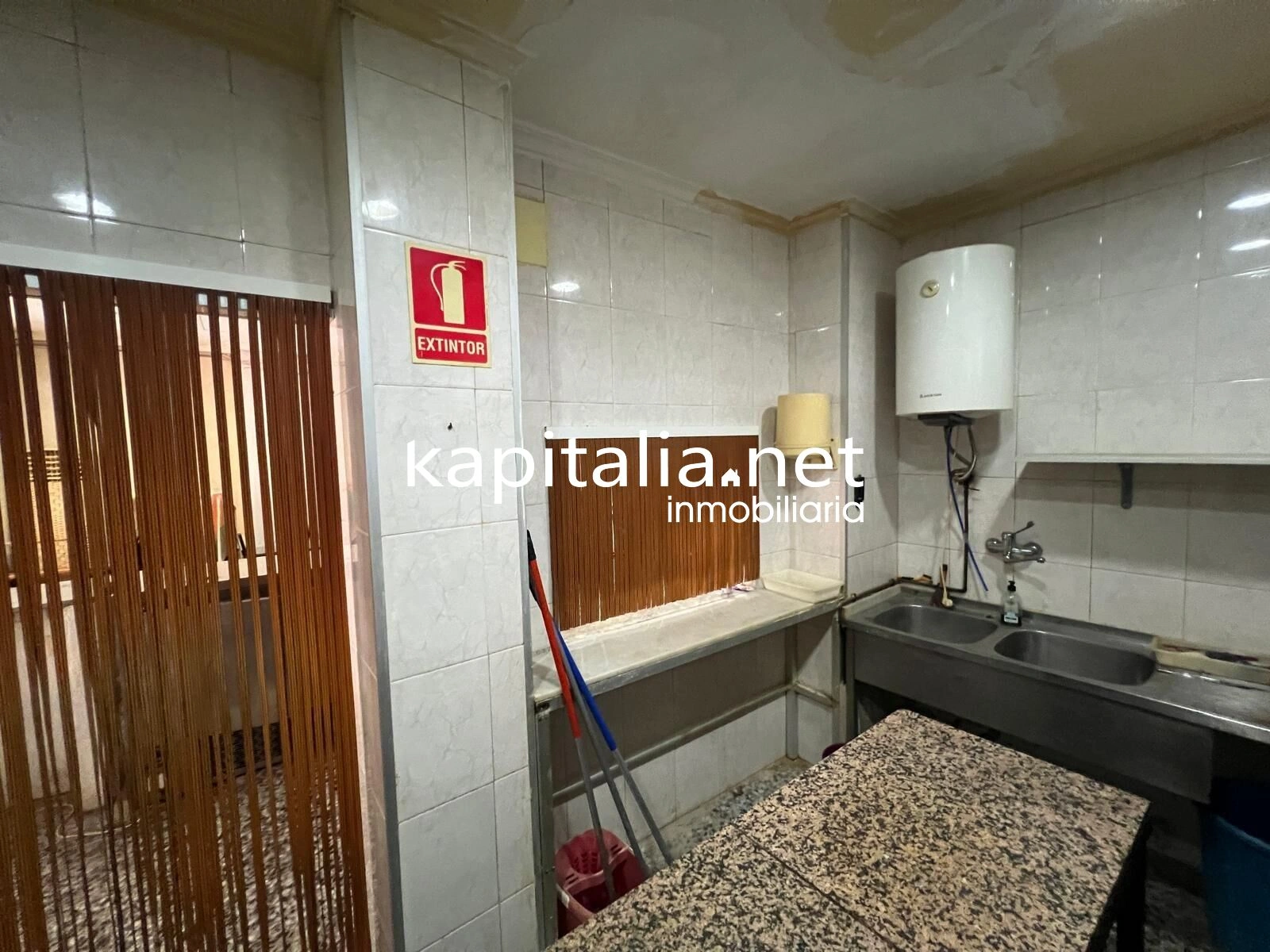 09579 - BAR-CAFETERIA A LA VENTA EN LA LLOSA DE RANES