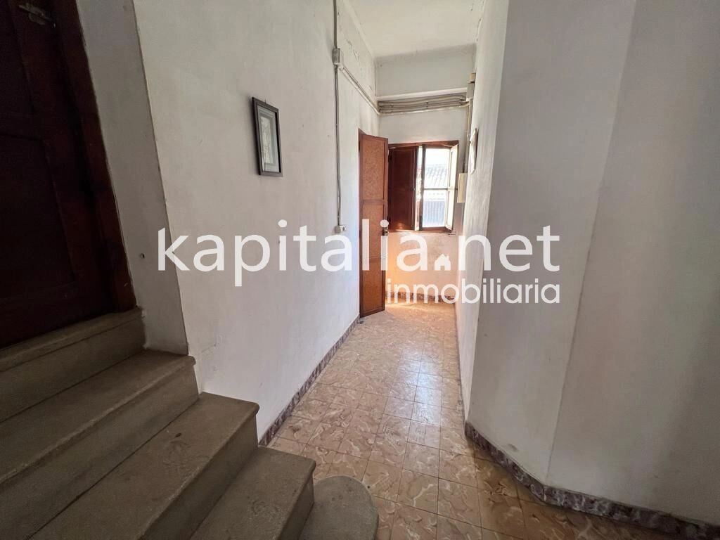 08699 - PISO Y BAJO COMECIAL CENTRICO A LA VENTA EN LA LLOSA DE RANES