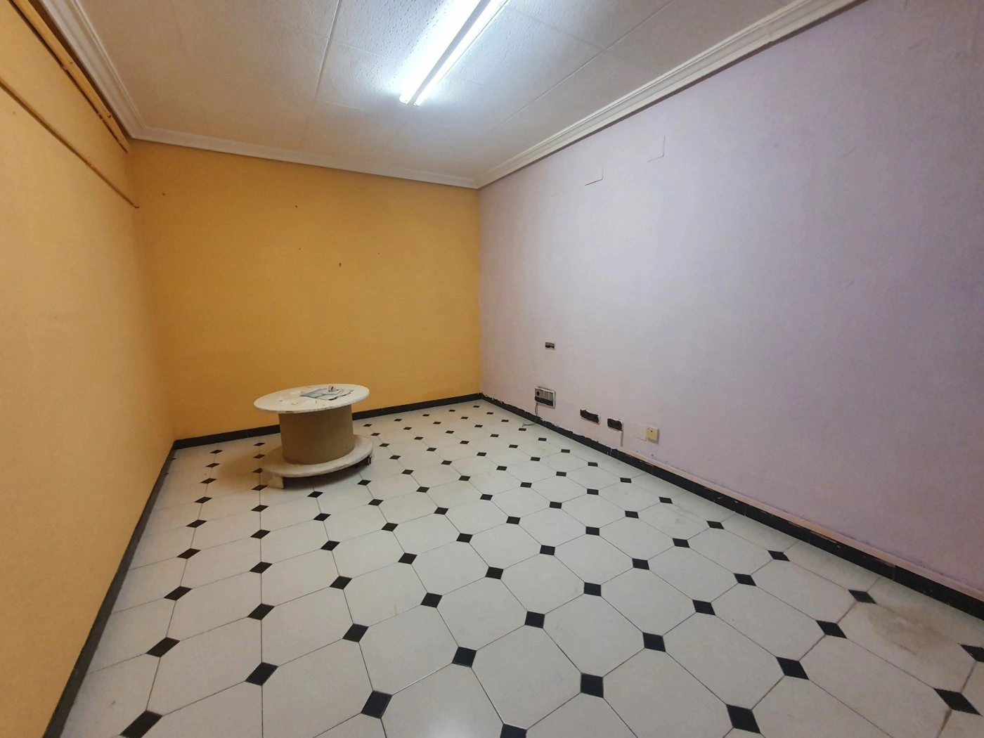 06746 - Commercial premises for rent in Ontinyent.