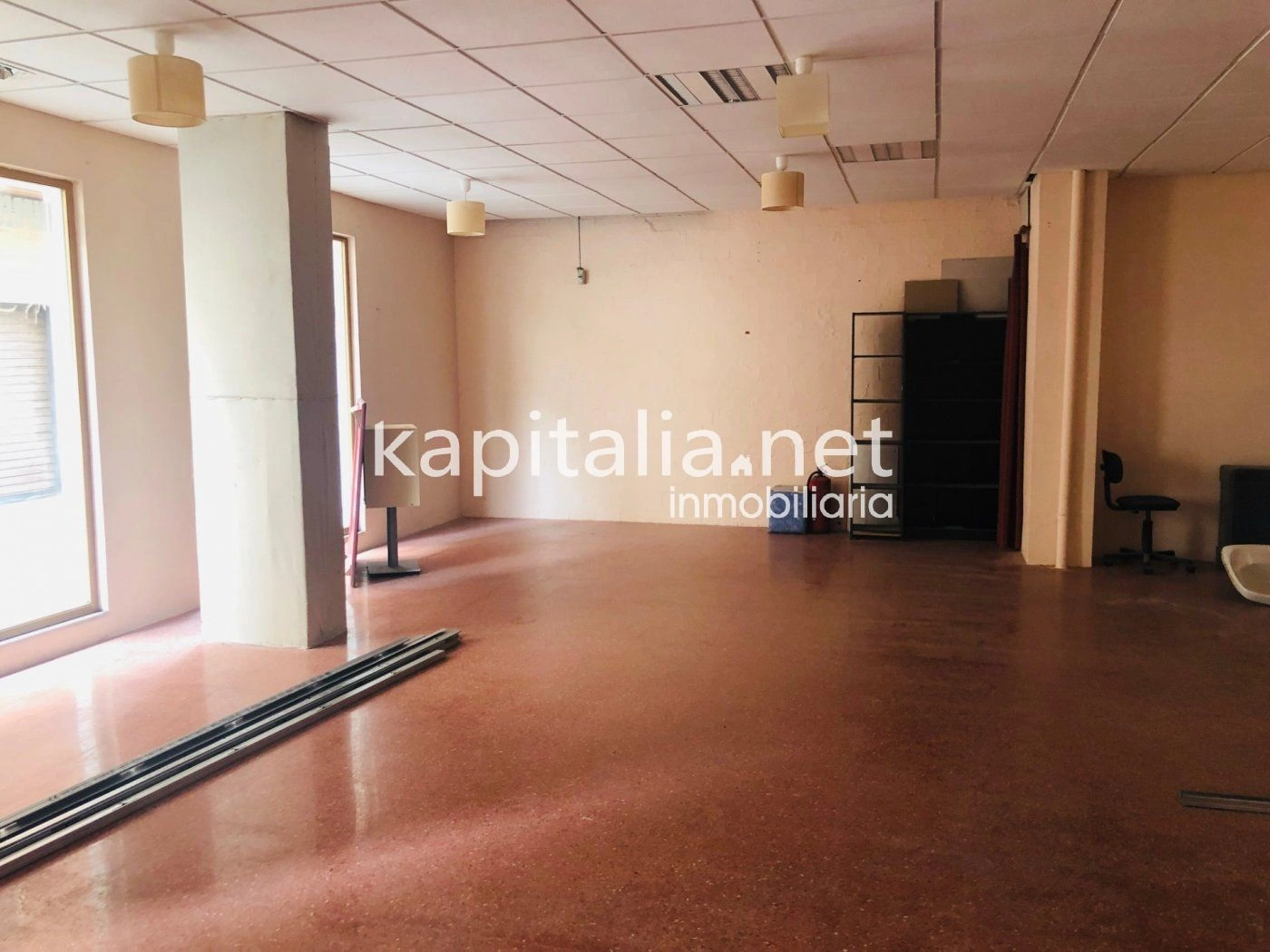 04981 - Local comercial a la venta en Banyeres de Mariola (Alicante)