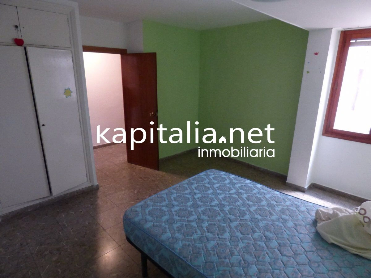 10252 - Venta de gran piso en Ontinyent