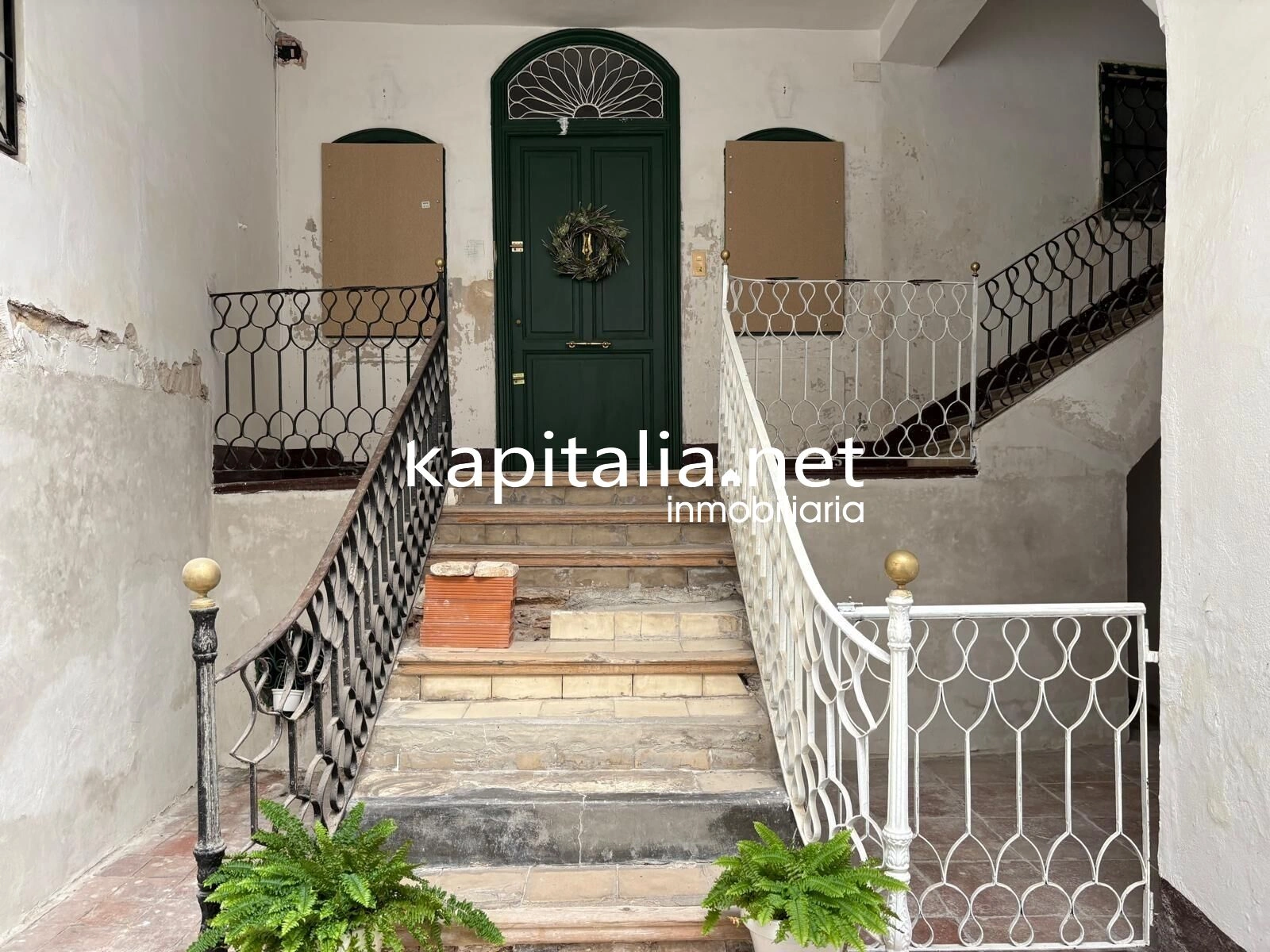 10011 - CASA SEÑORIAL A LA VENTA EN EL CENTRO DE XATIVA