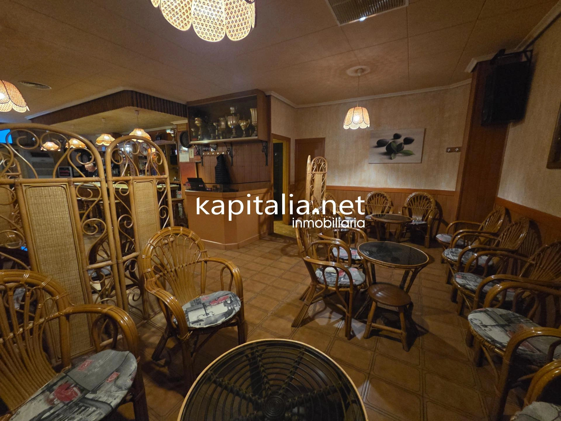 10172 - Emblemático Pub con licencia a la venta en Ontinyent