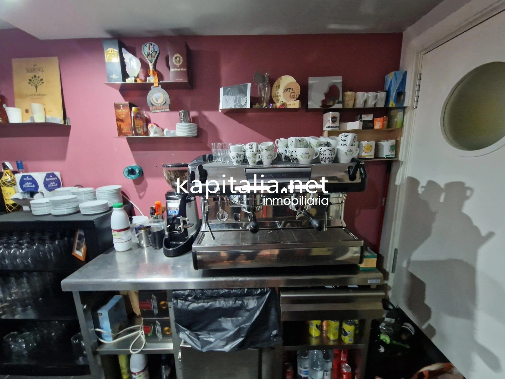 08830 - Traspaso de restaurante en funcionamiento en Bocairent.