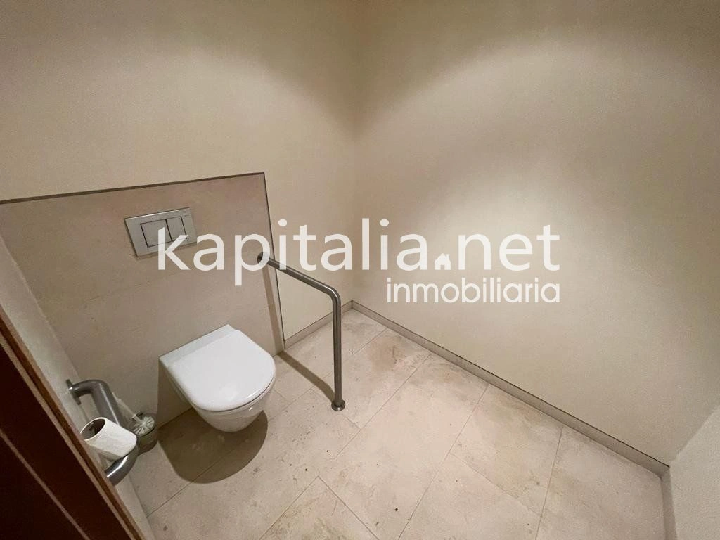 07775 - Commercial premises for rent in the centre of Valencia (Valencia)