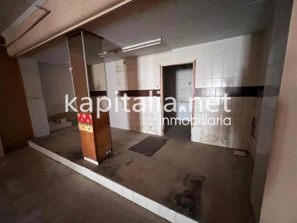 08699 - PISO Y BAJO COMECIAL CENTRICO A LA VENTA EN LA LLOSA DE RANES