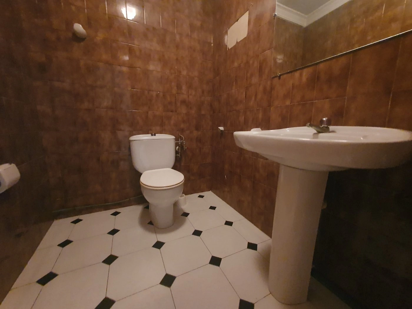 06746 - Commercial premises for rent in Ontinyent.