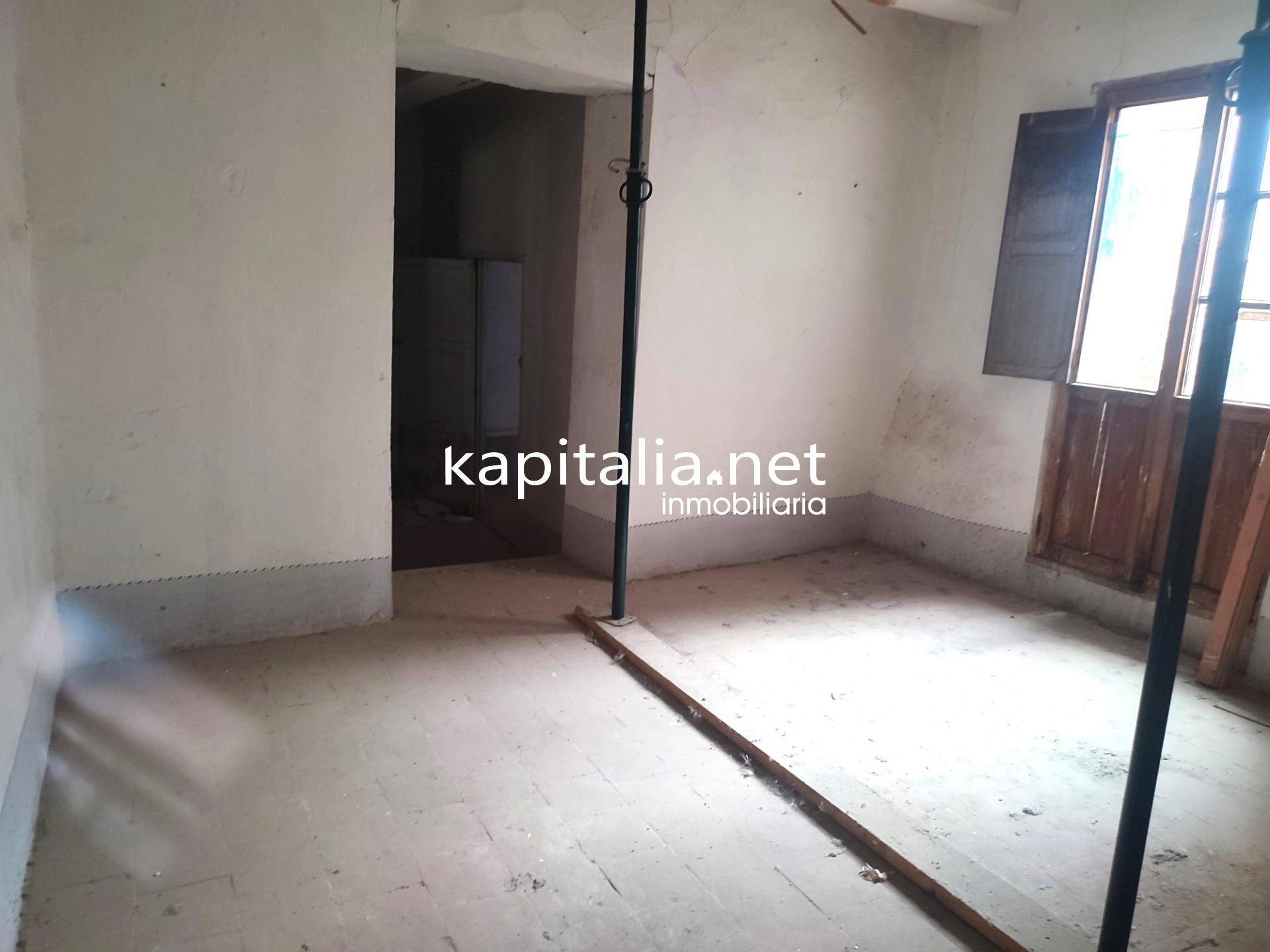 09241 - CASA A LA VENTA EN AGULLENT PARA REFORMAR COMPLETAMENTE