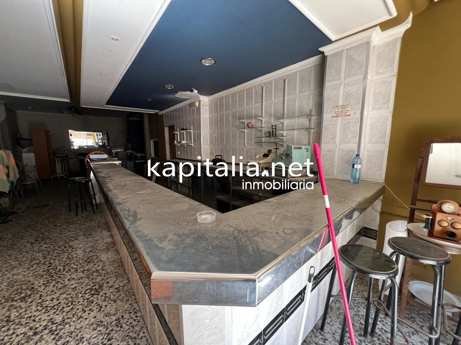 09579 - BAR-CAFETERIA A LA VENTA EN LA LLOSA DE RANES