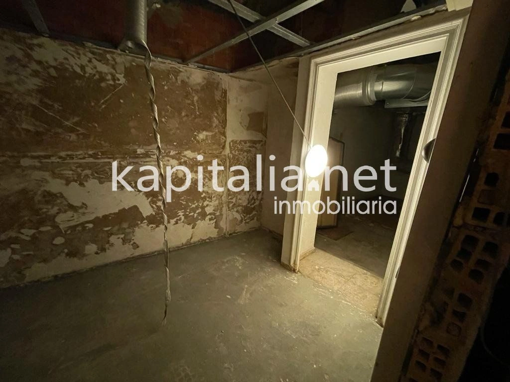 01958 - Commercial premises for rent in the centre of Valencia (Valencia)