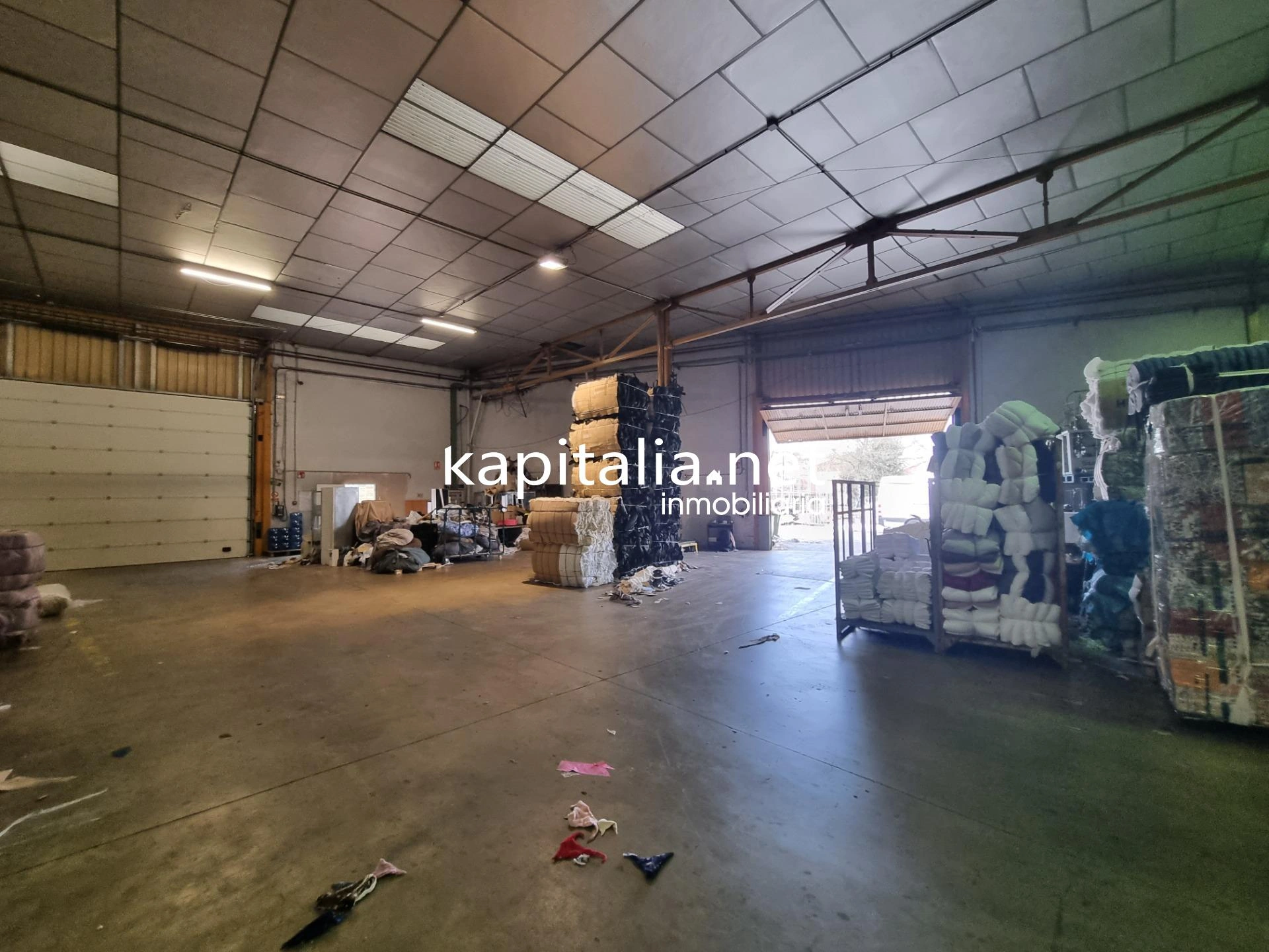 Nave industrial a la venta en Agullent