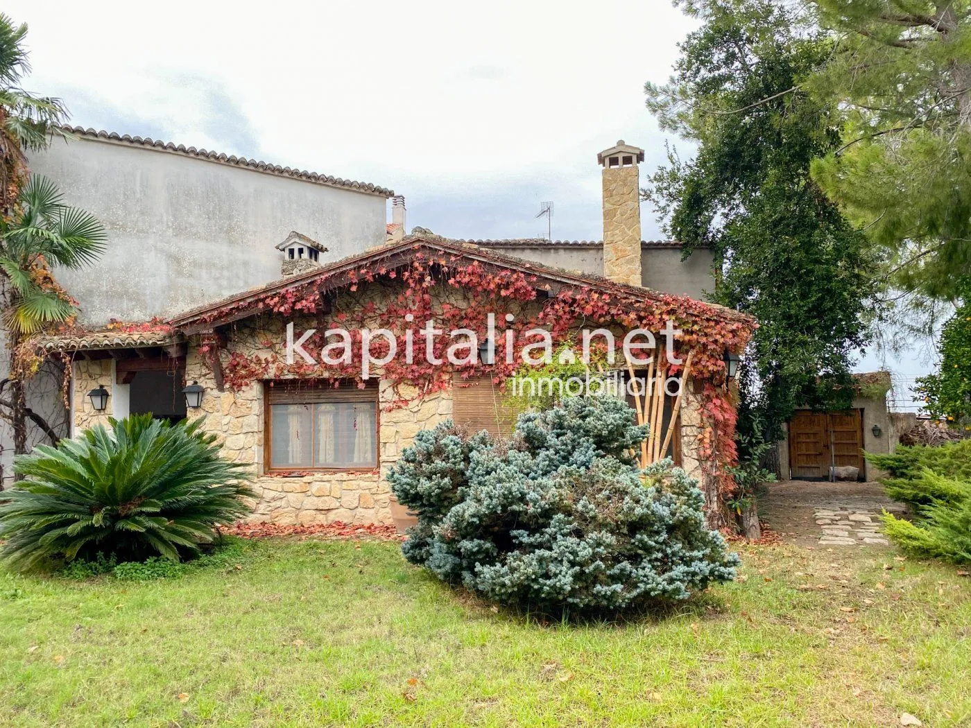 06369 - Casa señorial con gran jardín en el centro de Atzeneta d'Albaida