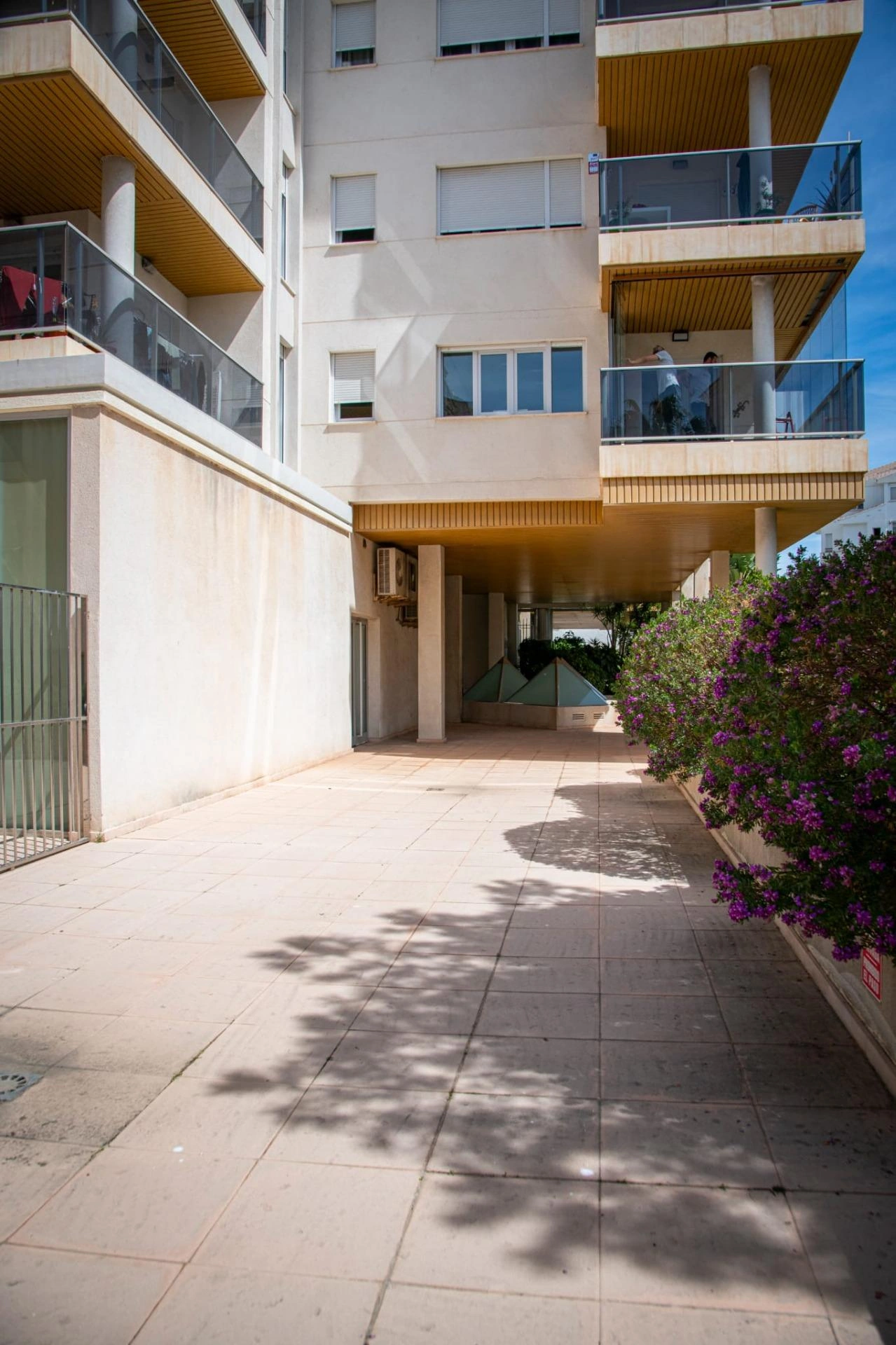 09371 - Local comercial en Altea avenida Conde de Altea