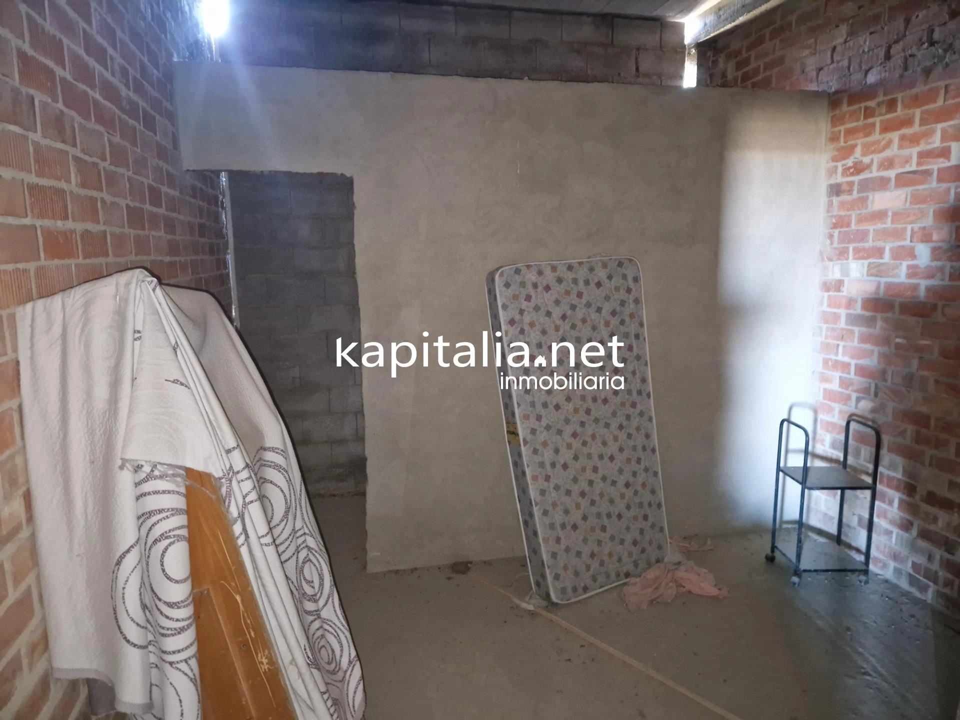 08854 - Nave en venta más 30.000m2 de parcela en Belgida