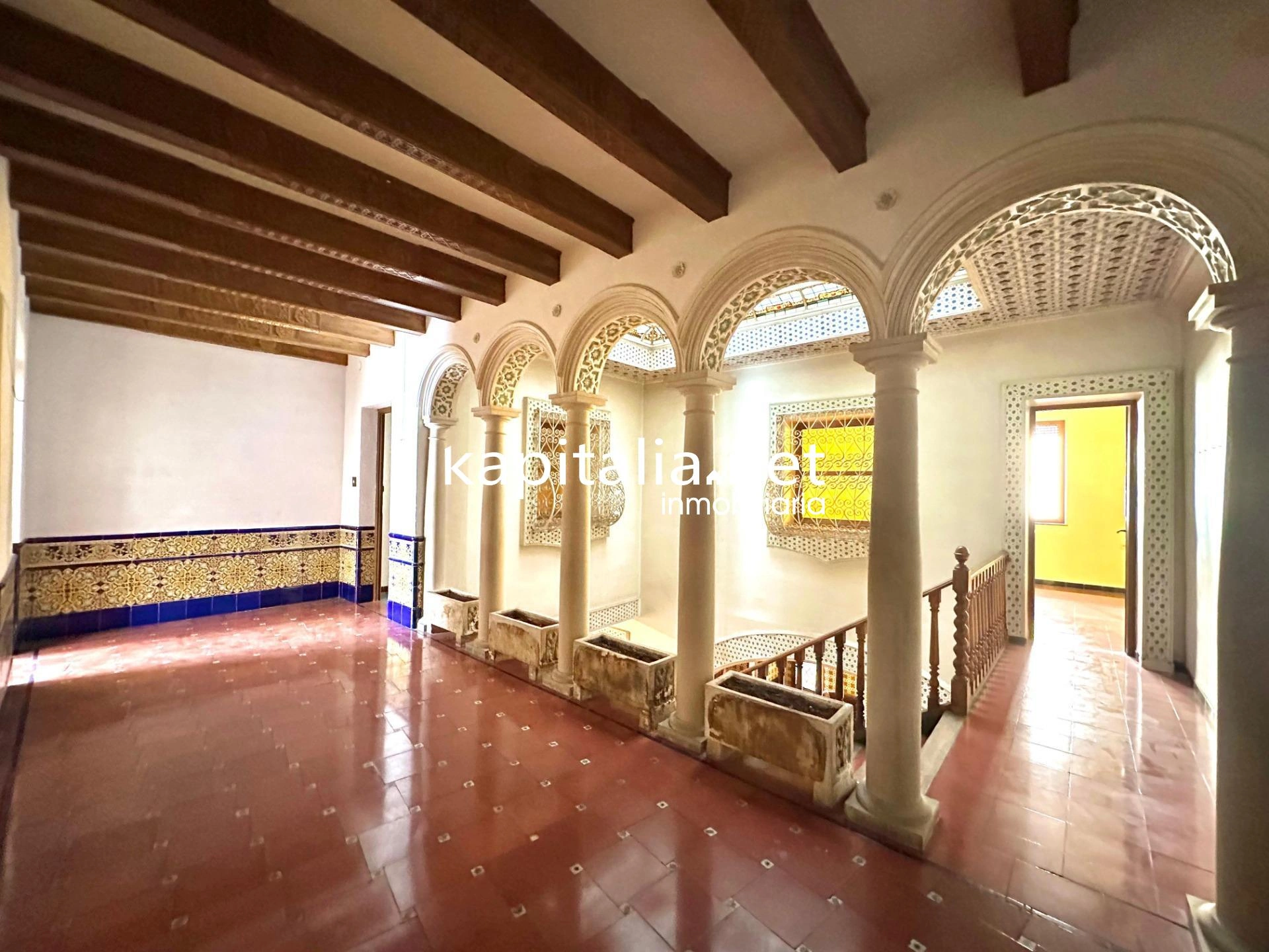 09750 - Gran casa con encanto a la venta en Alcoy