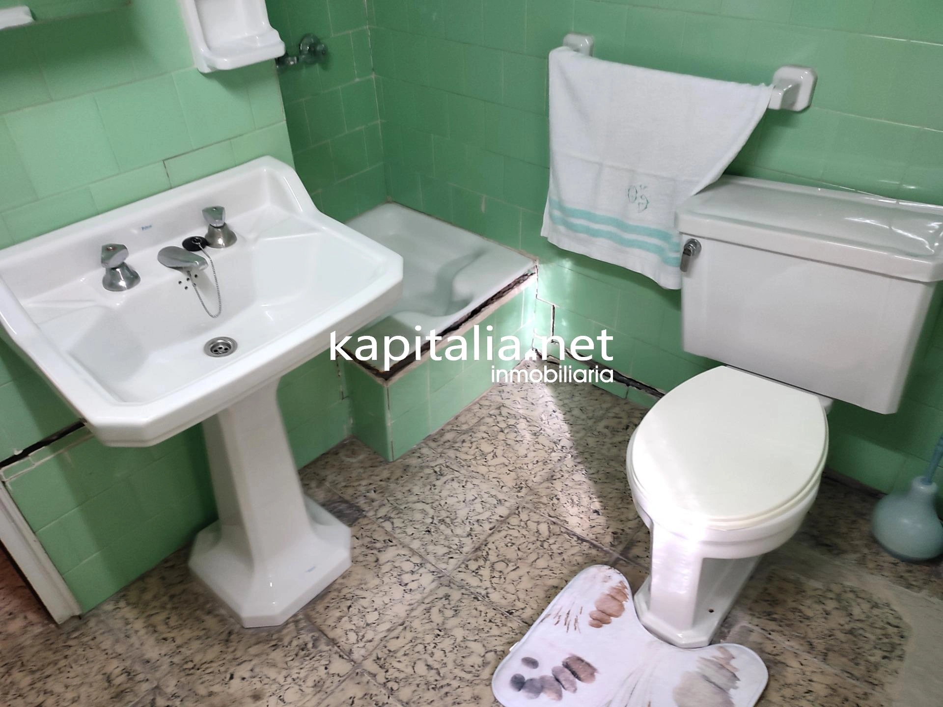 08871 - CASA A LA VENTA EN COCENTAINA, UBICADA EN ZONA ANTIGUA DEL PUEBLO.