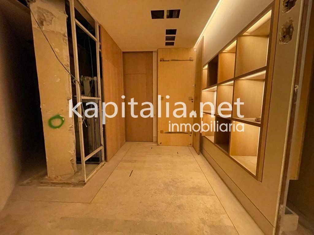 01958 - Commercial premises for rent in the centre of Valencia (Valencia)