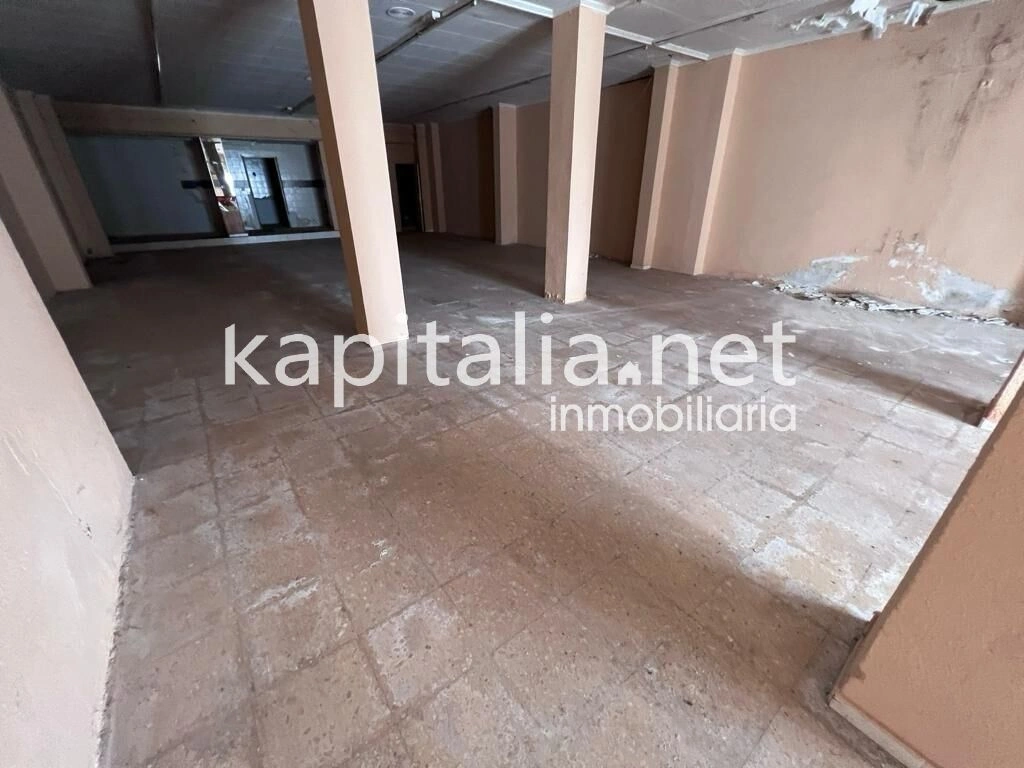 08699 - PISO Y BAJO COMECIAL CENTRICO A LA VENTA EN LA LLOSA DE RANES
