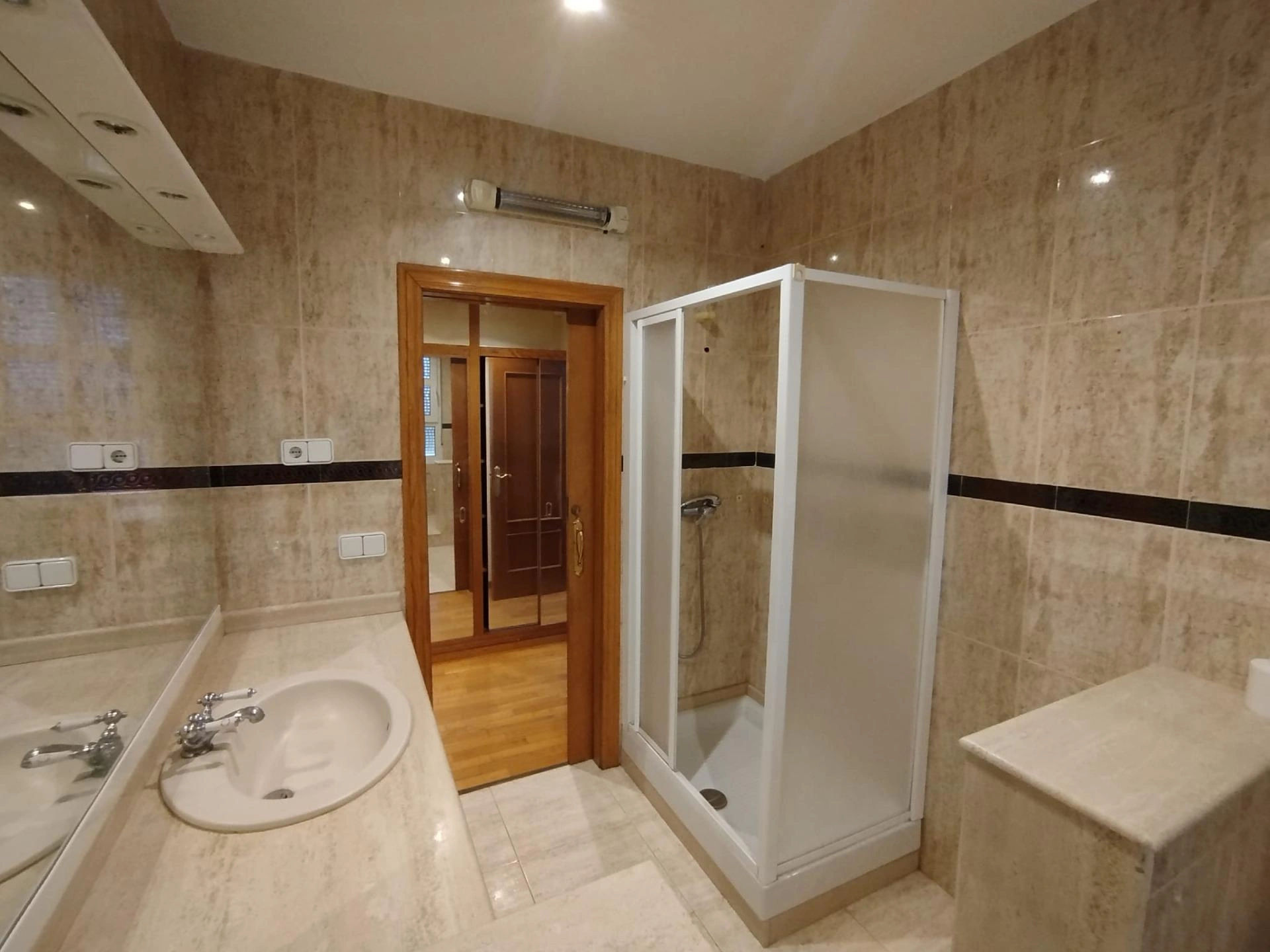 Nave industrial y viviendas con infinitas posibilidades en venta en Bocairent