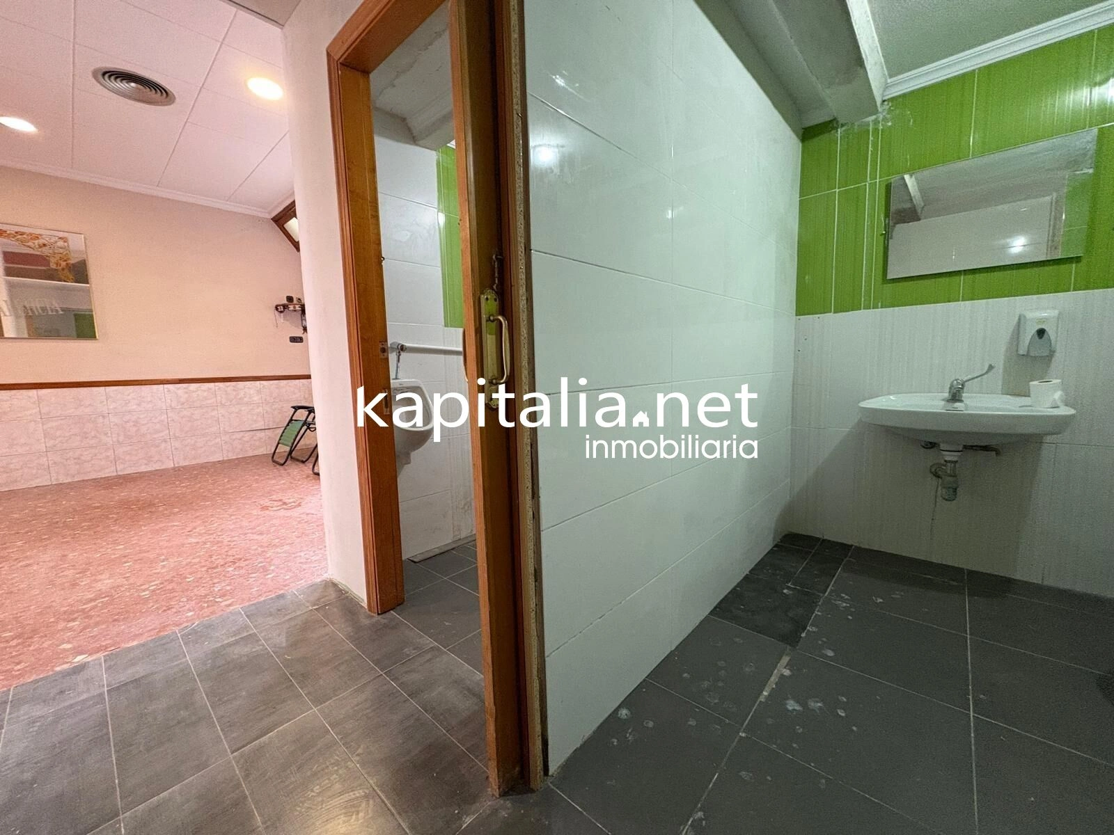 10170 - LOCAL COMERCIA O PLANTA BAJA RESIDENCIAL A LA VENTA EN XATIVA