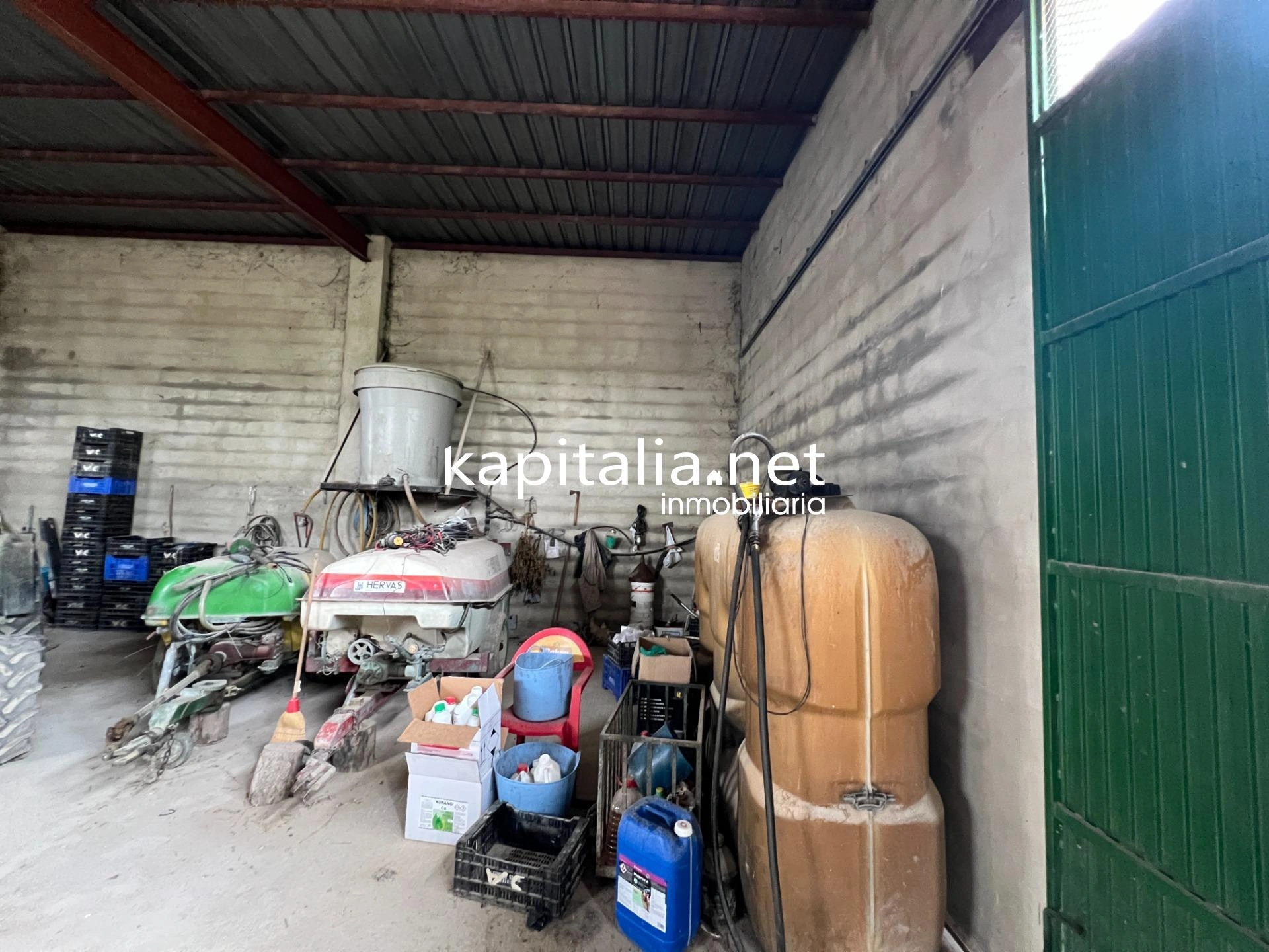 09085 - Parcela con almacén a la venta en Albaida