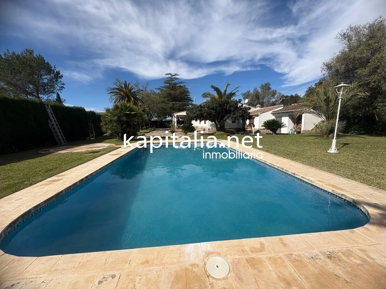 ESPECTACULAR CHALET A LA VENTA EN BARCHETA
