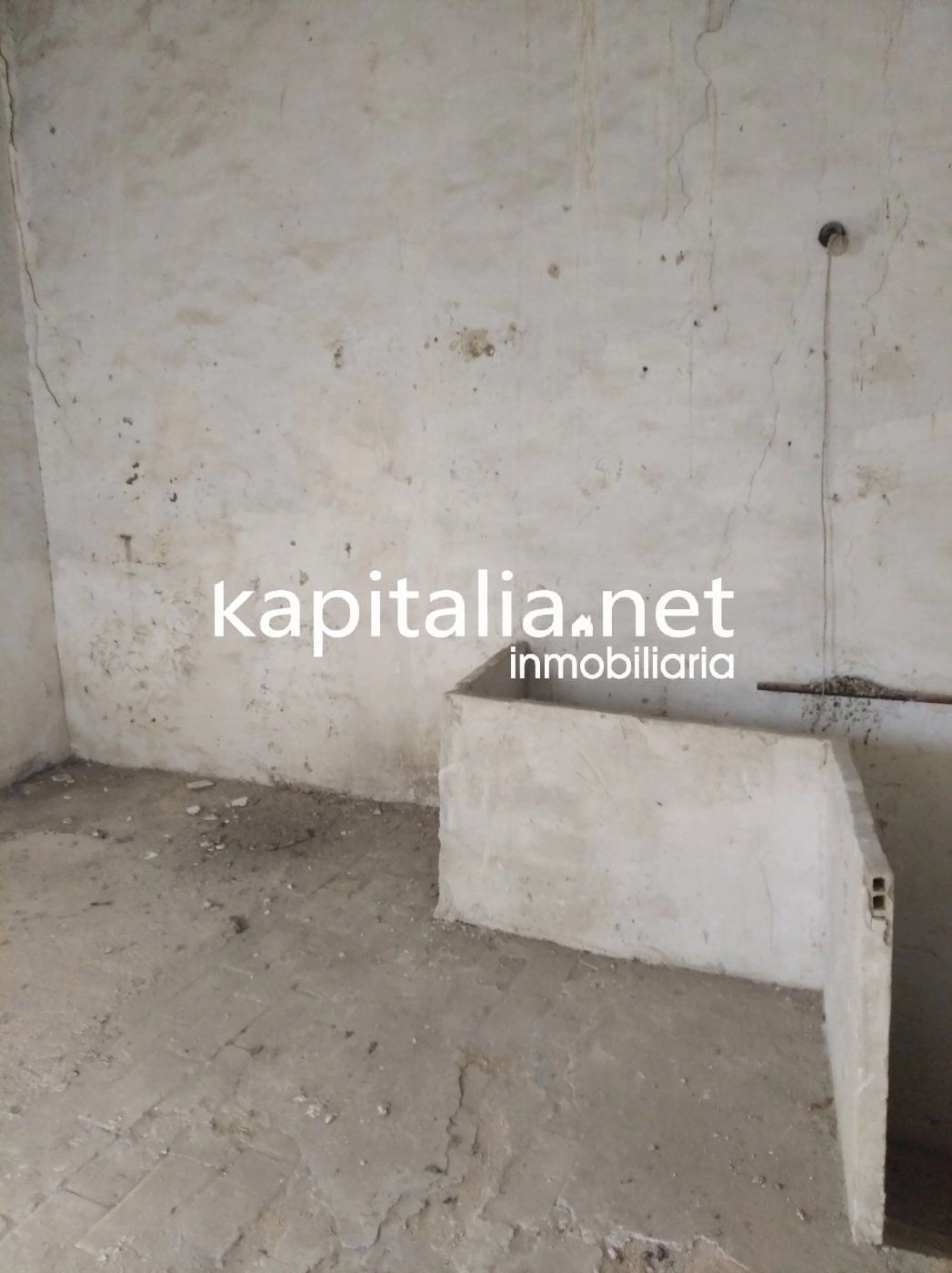 06887 - INTERESANTE CASA A LA VENTA EN ONTINYENT, ZONA CERCA DEL CENTRO COMERCIAL Y DE LA PLAZA CONCEPCION.