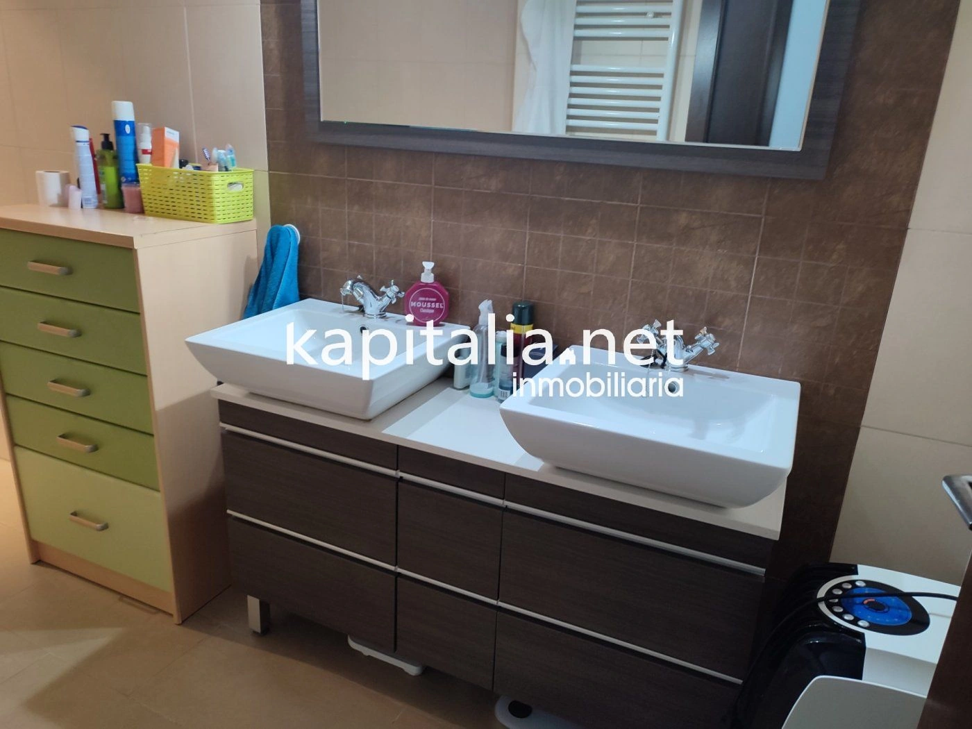 BONITA CASA REFORMADA A LA VENTA EN AGULLENT UBICADA EN ZONA TRANQUILA.