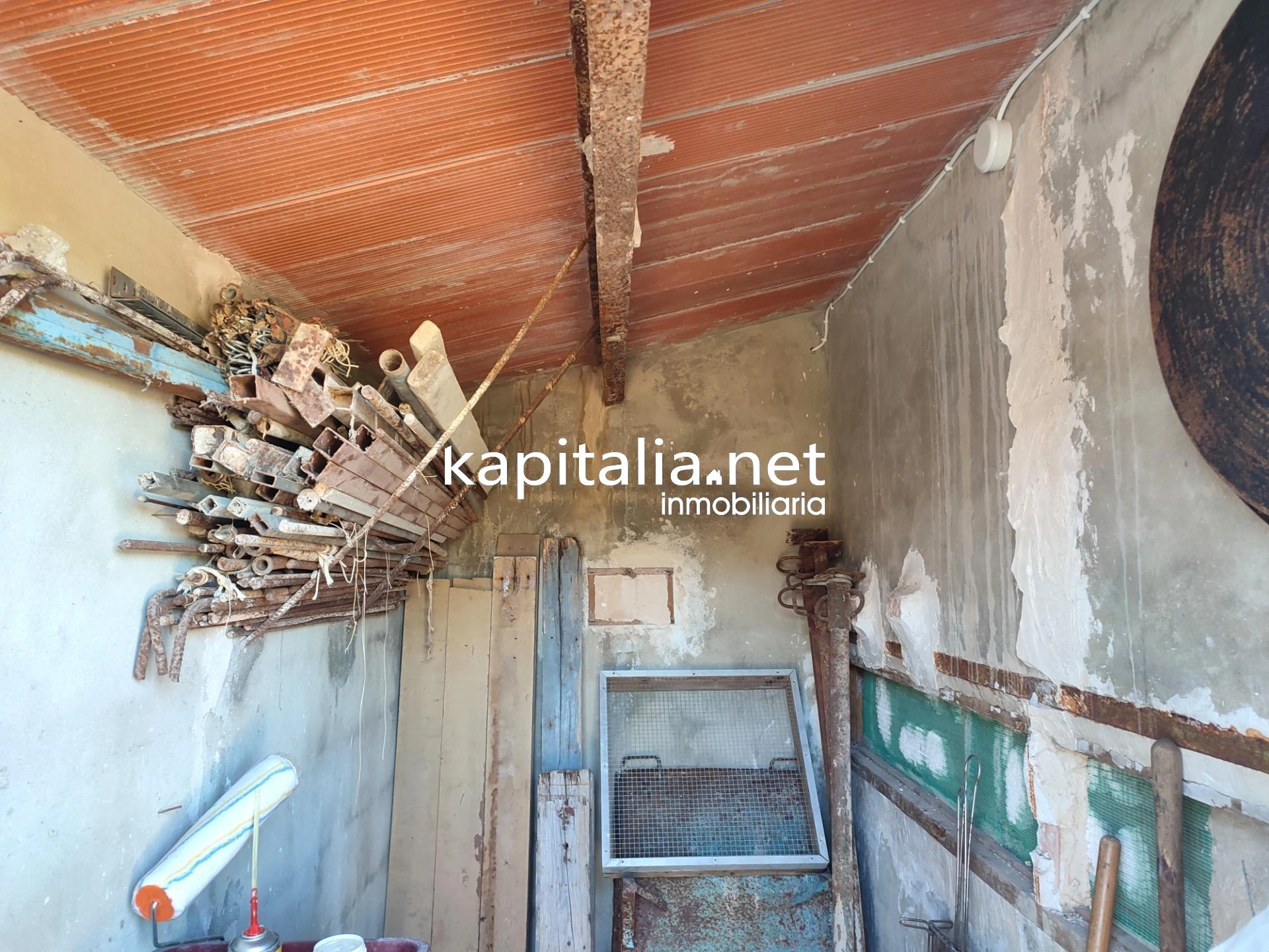 08891 - CASA CON TERRENO Y ALMACEN A LA VENTA EN ONTINYENT, UBICADA EN LA ZONA DE MORERA.