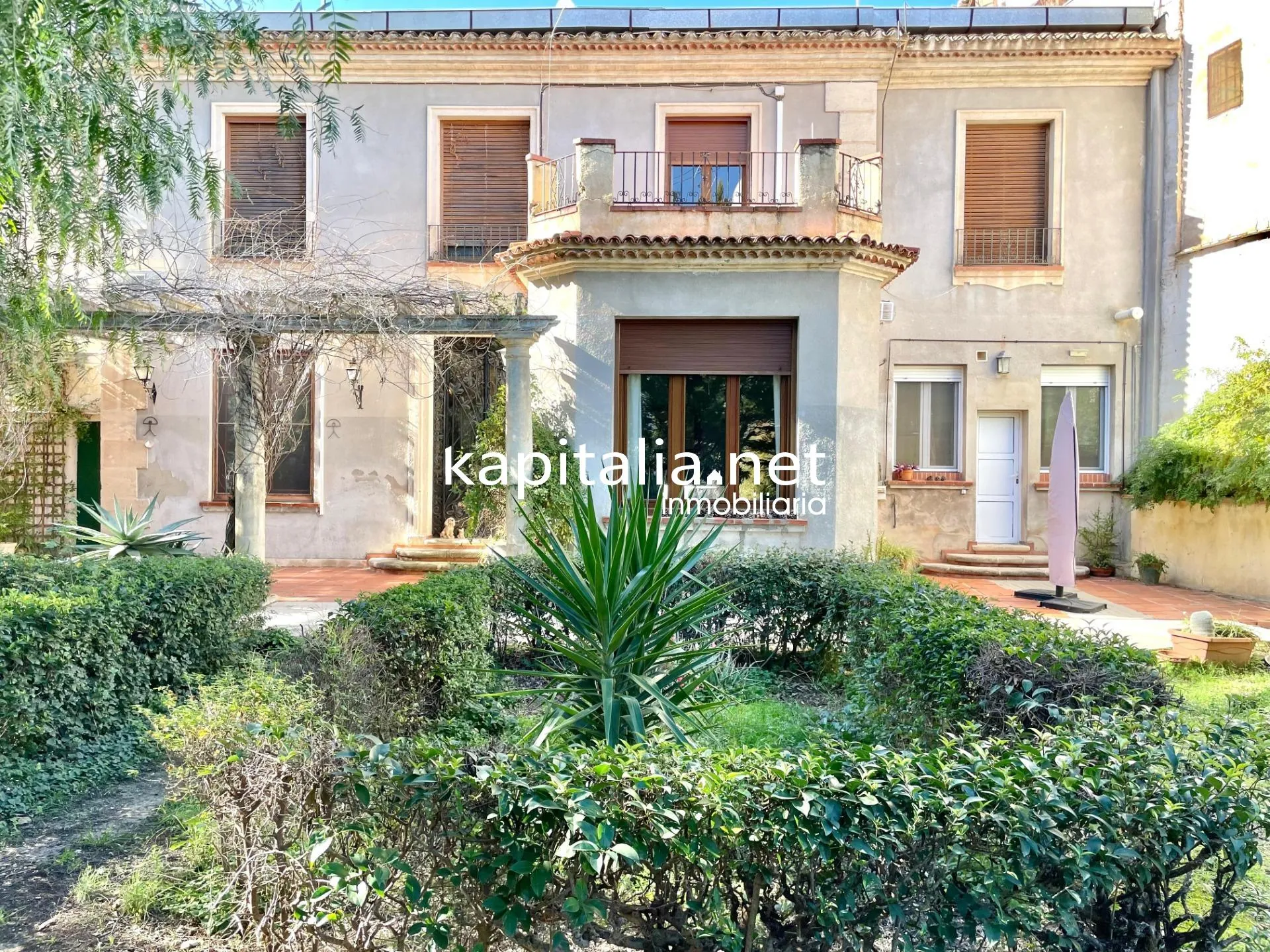 09693 - Gran casa señorial con gran jardín a la venta en Cocentaina!