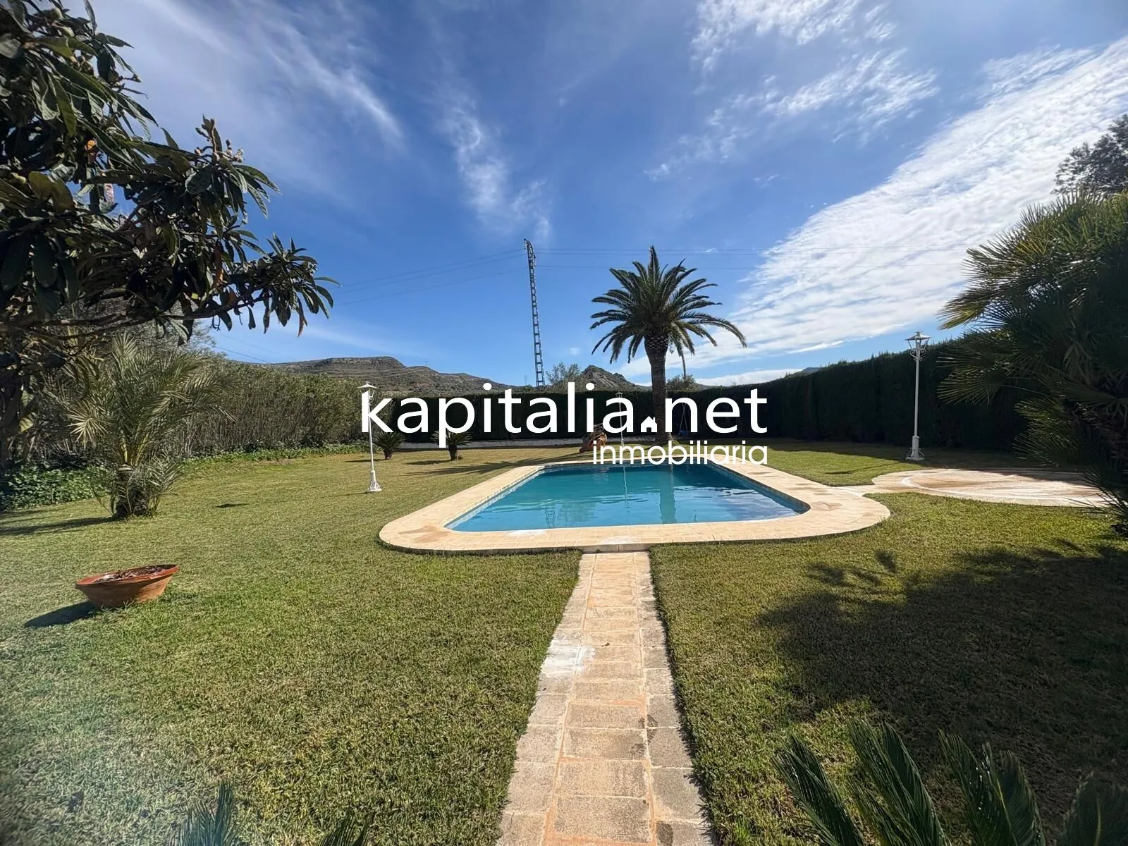 ESPECTACULAR CHALET A LA VENTA EN BARCHETA