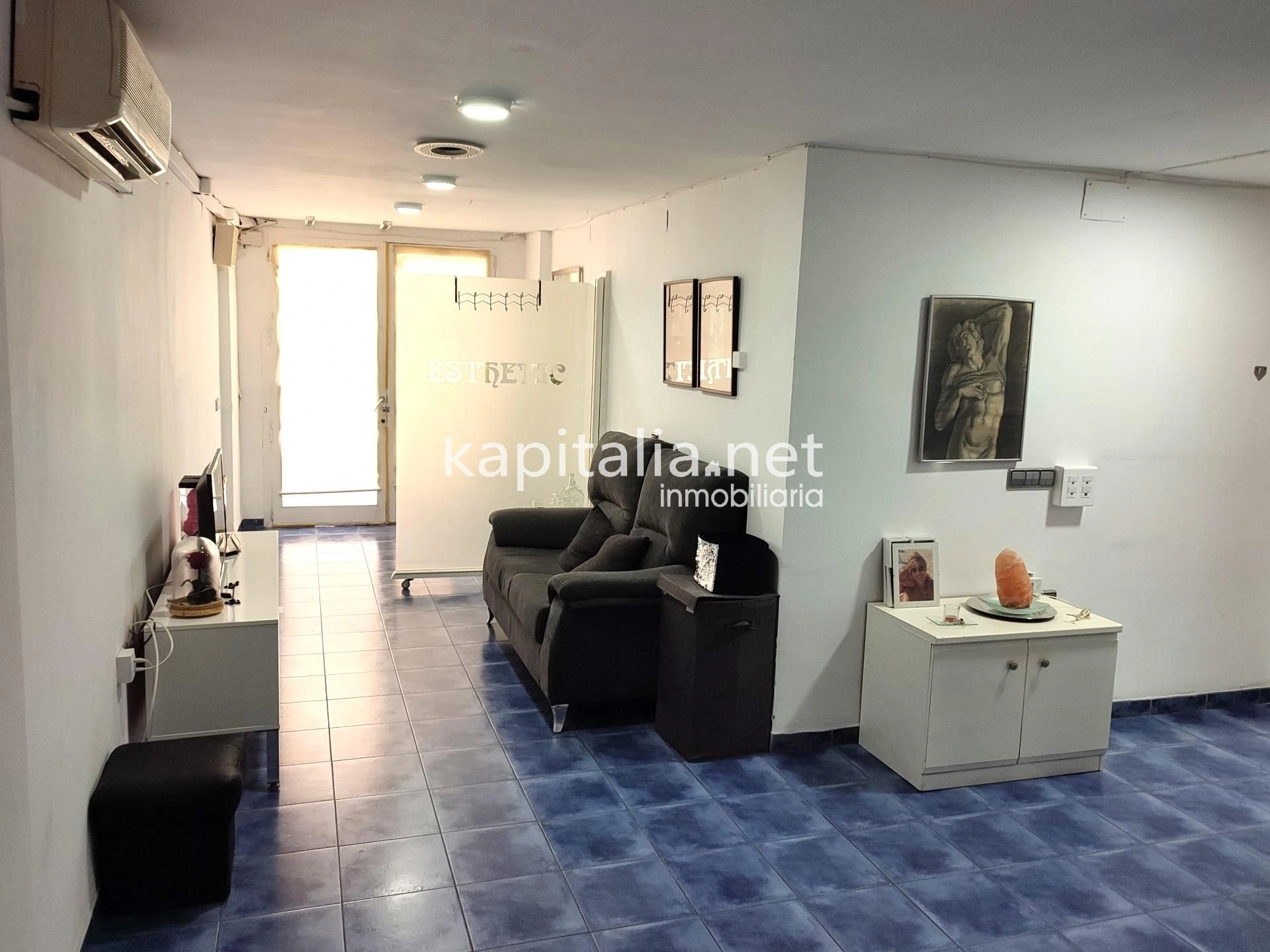 08143 - COMMERCIAL PREMISES FOR SALE IN ONTINYENT, LOCATED IN A CENTRAL AREA.