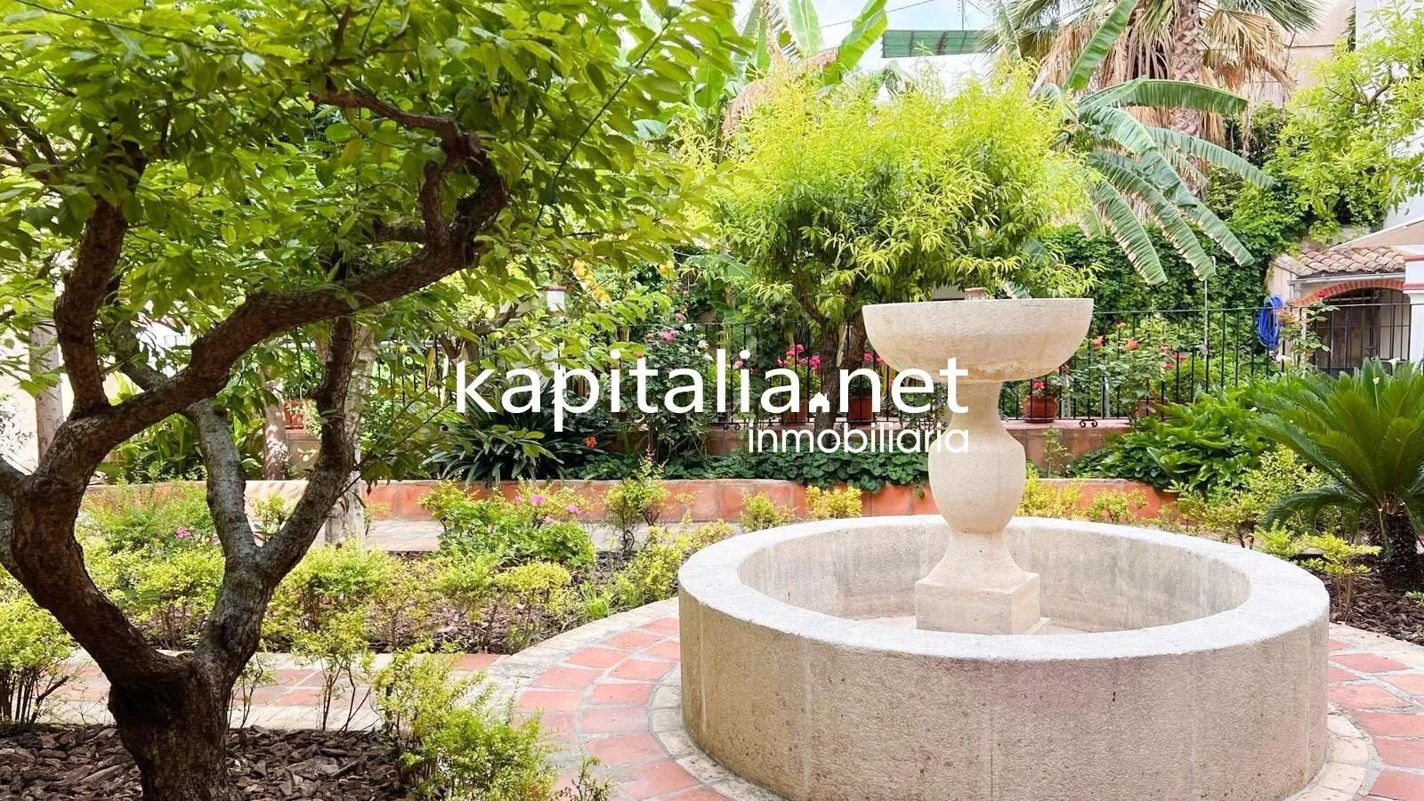 09222 - CASA RURAL A LA VENTA EN EL CENTRO DE XATIVA