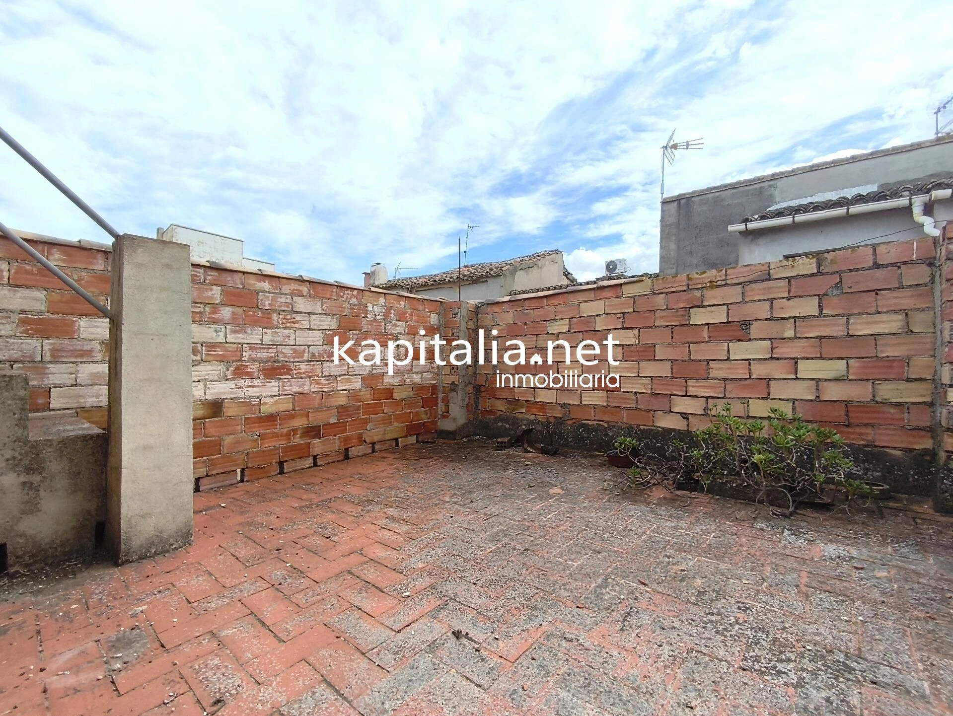 CASA PARA REFORMAR A LA VENTA EN PALOMAR.