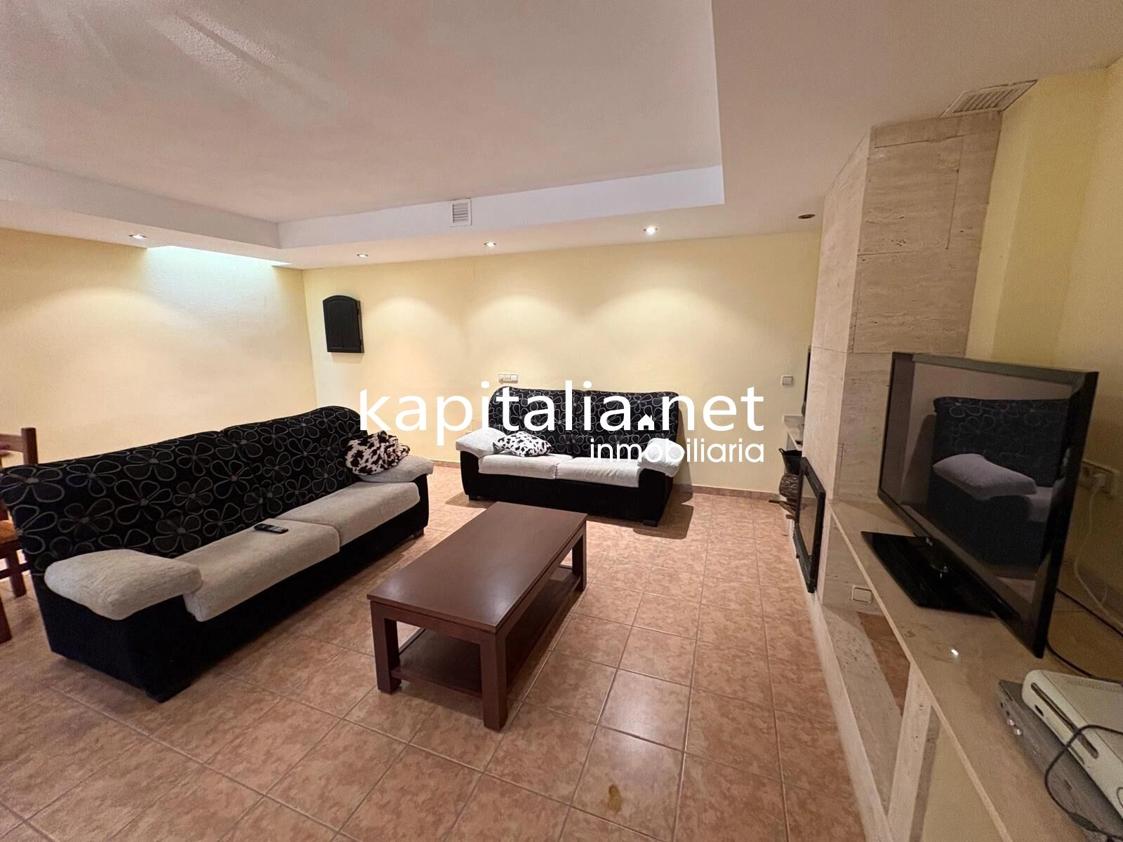 EXCLUSIVE SEMI-DETACHED HOUSE FOR SALE, READY TO MOVE INTO IN ANNA