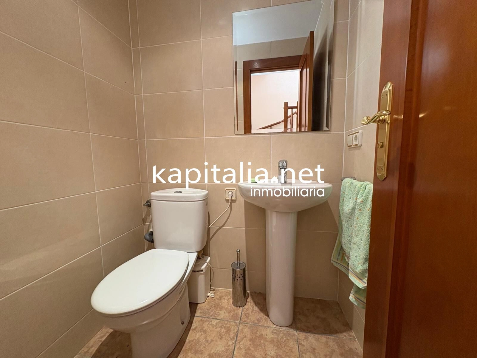 EXCLUSIVE SEMI-DETACHED HOUSE FOR SALE, READY TO MOVE INTO IN ANNA