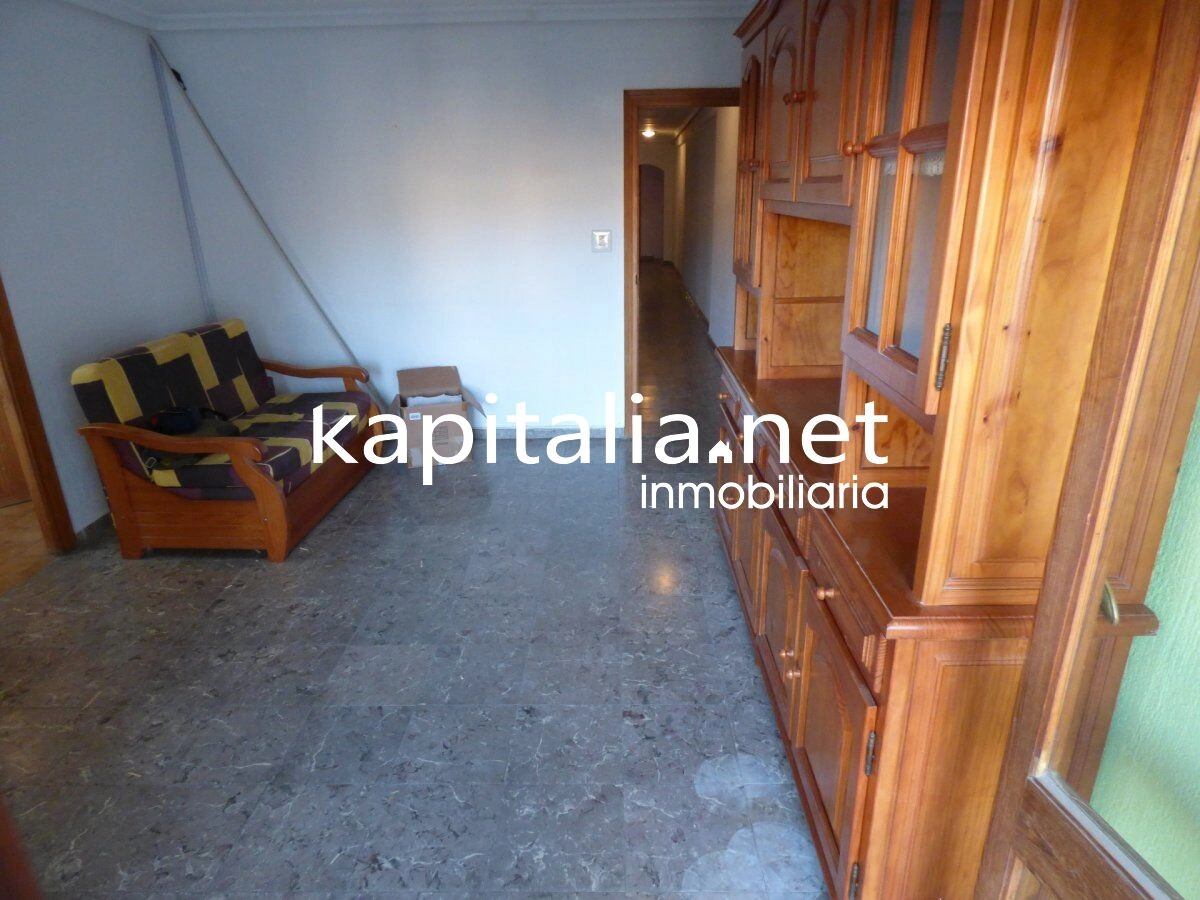 10252 - Venta de gran piso en Ontinyent