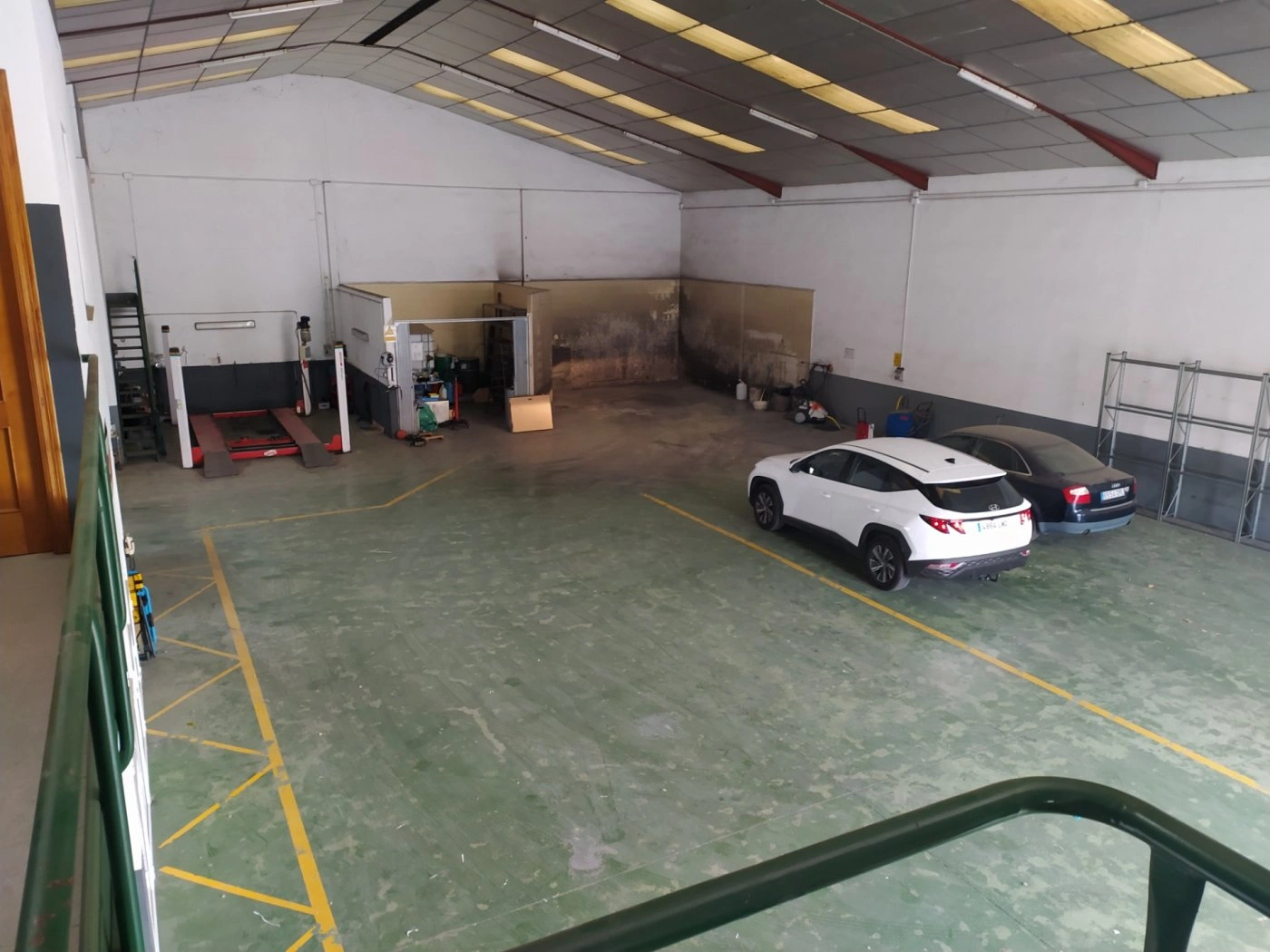 07061 - NAVE A LA VENTA EN XATIVA CON TALLER MECÁNICO
