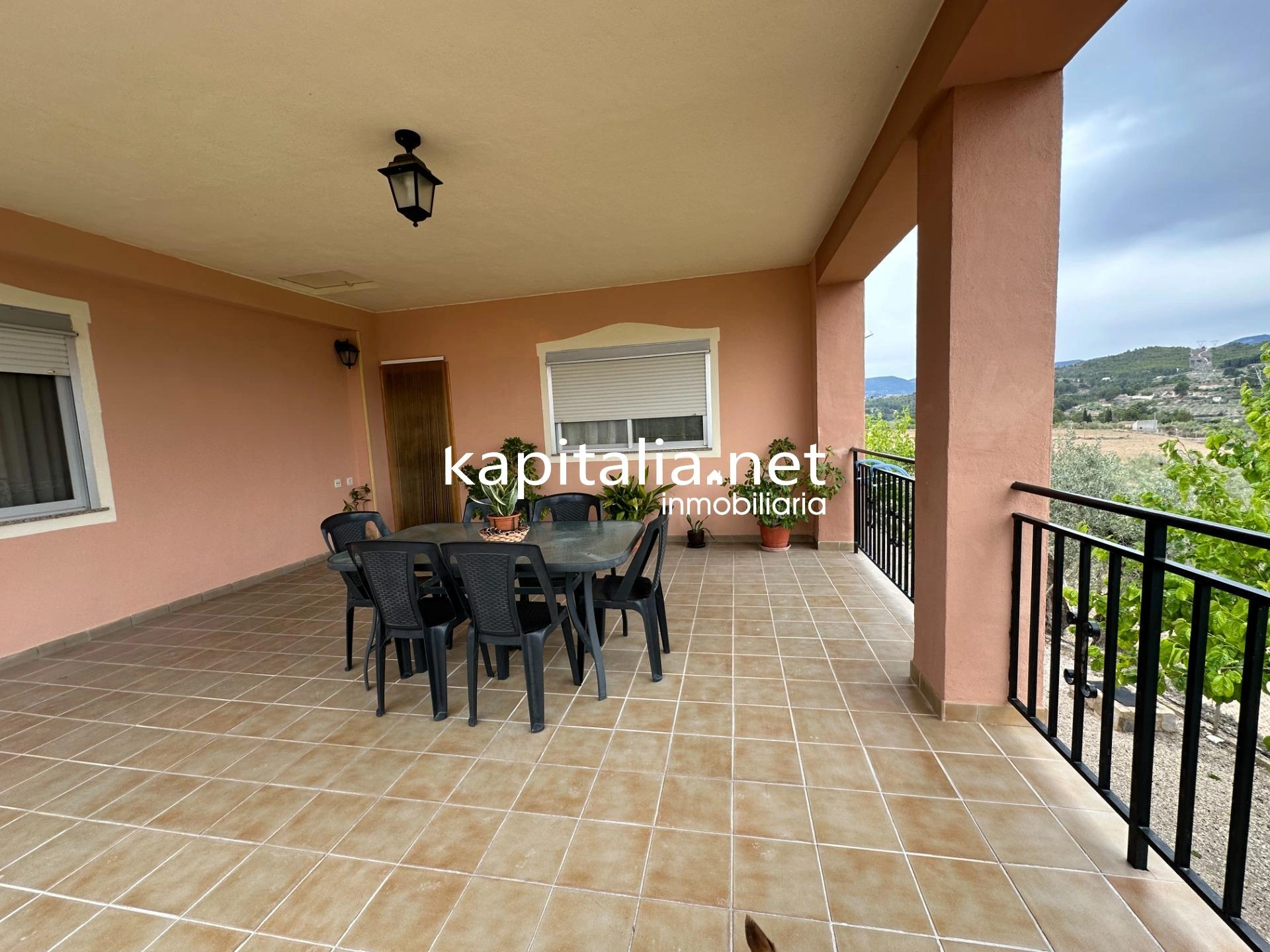 Chalet a la venta en Cocentaina, Alicante.