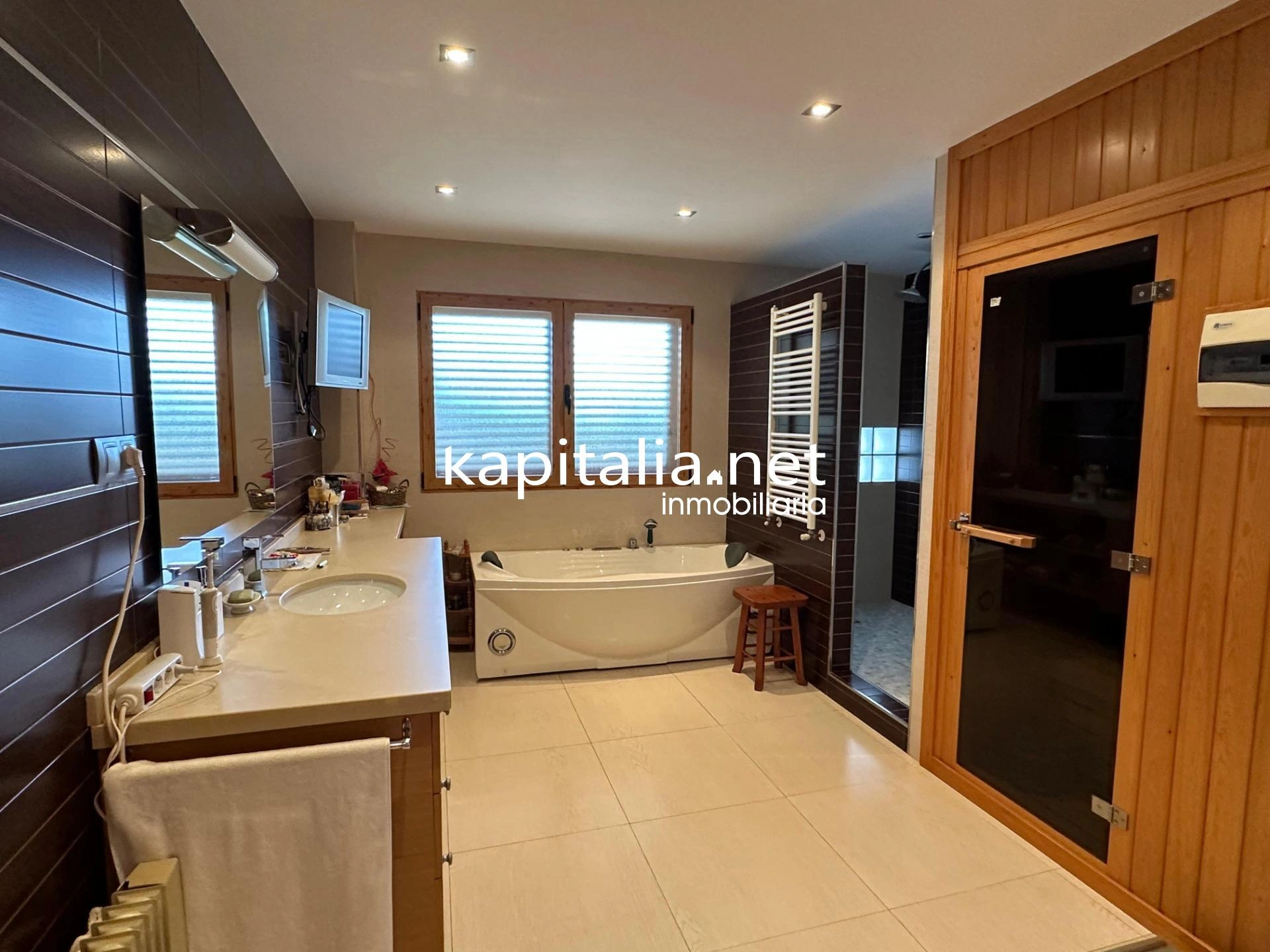 09812 - Chalet con vistas maravillosas a la venta en Alcoy