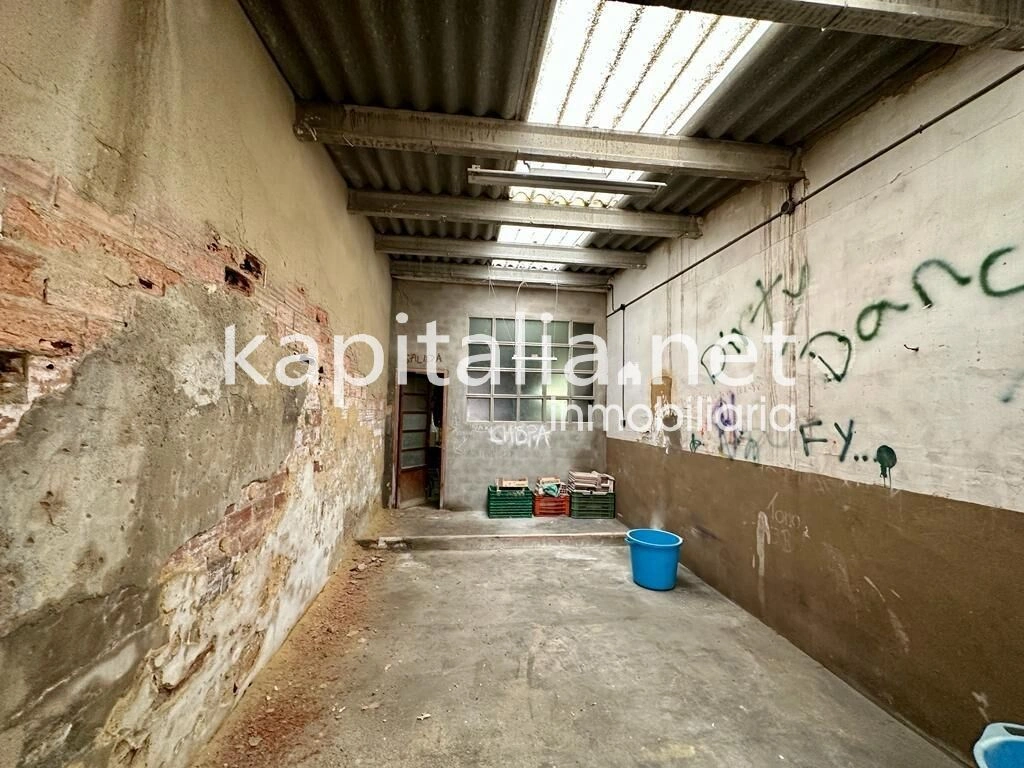 08371 - Local comercial en venta en Ontinyent (Valencia)