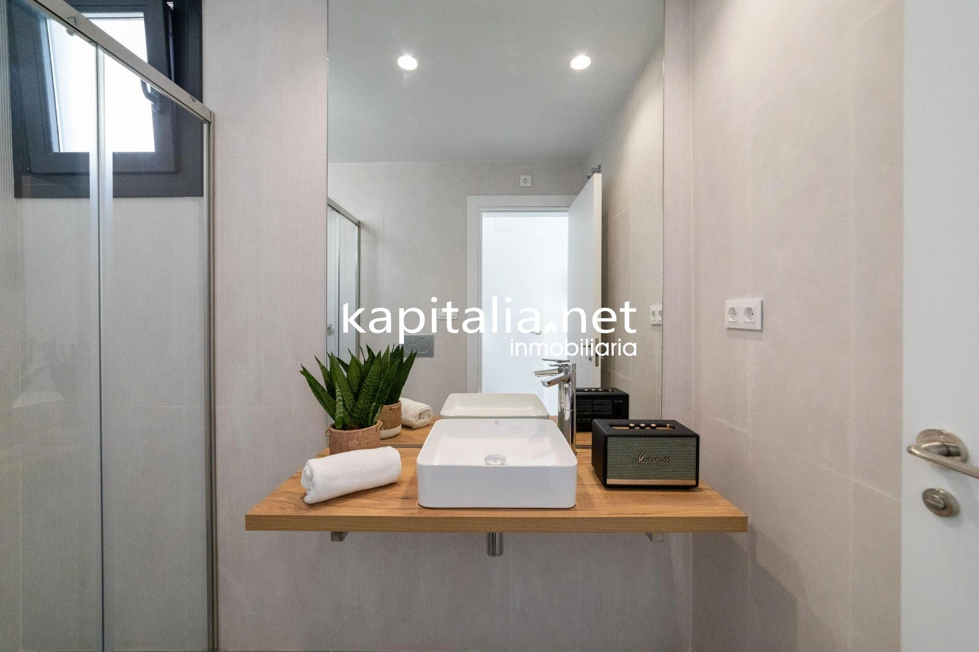 Villas junto al mar a la venta: Un oasis de paz y aventura